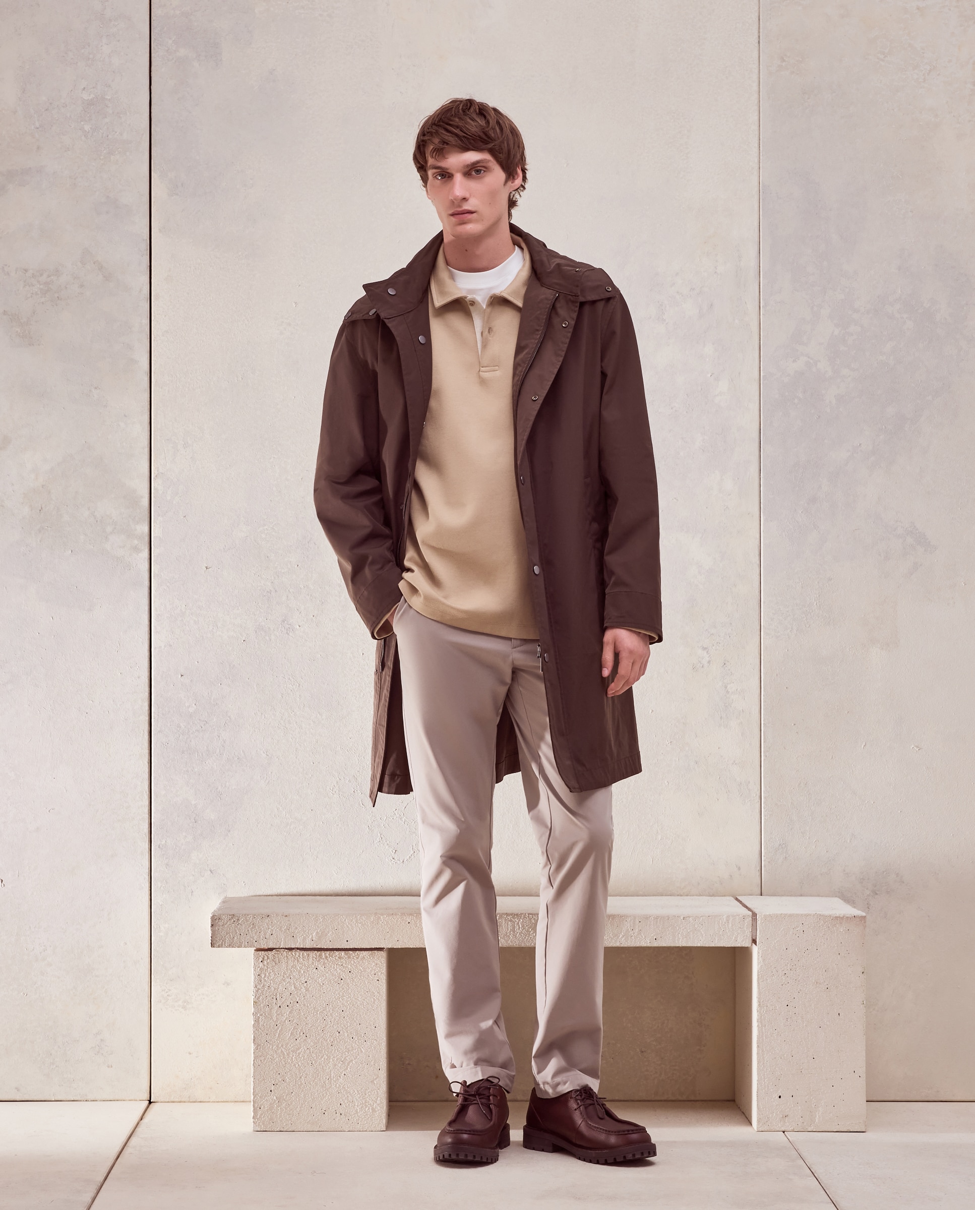 Imagen 0 de Gabardina de hombre. Verde