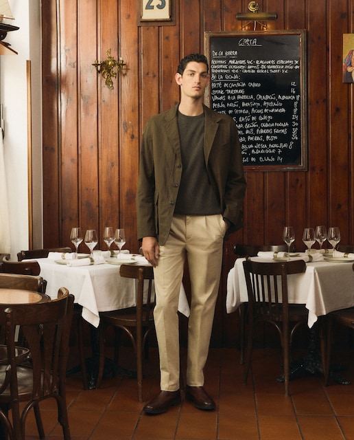 Imagem 0 de Casaco Tipo Blazer em Tecido Técnico