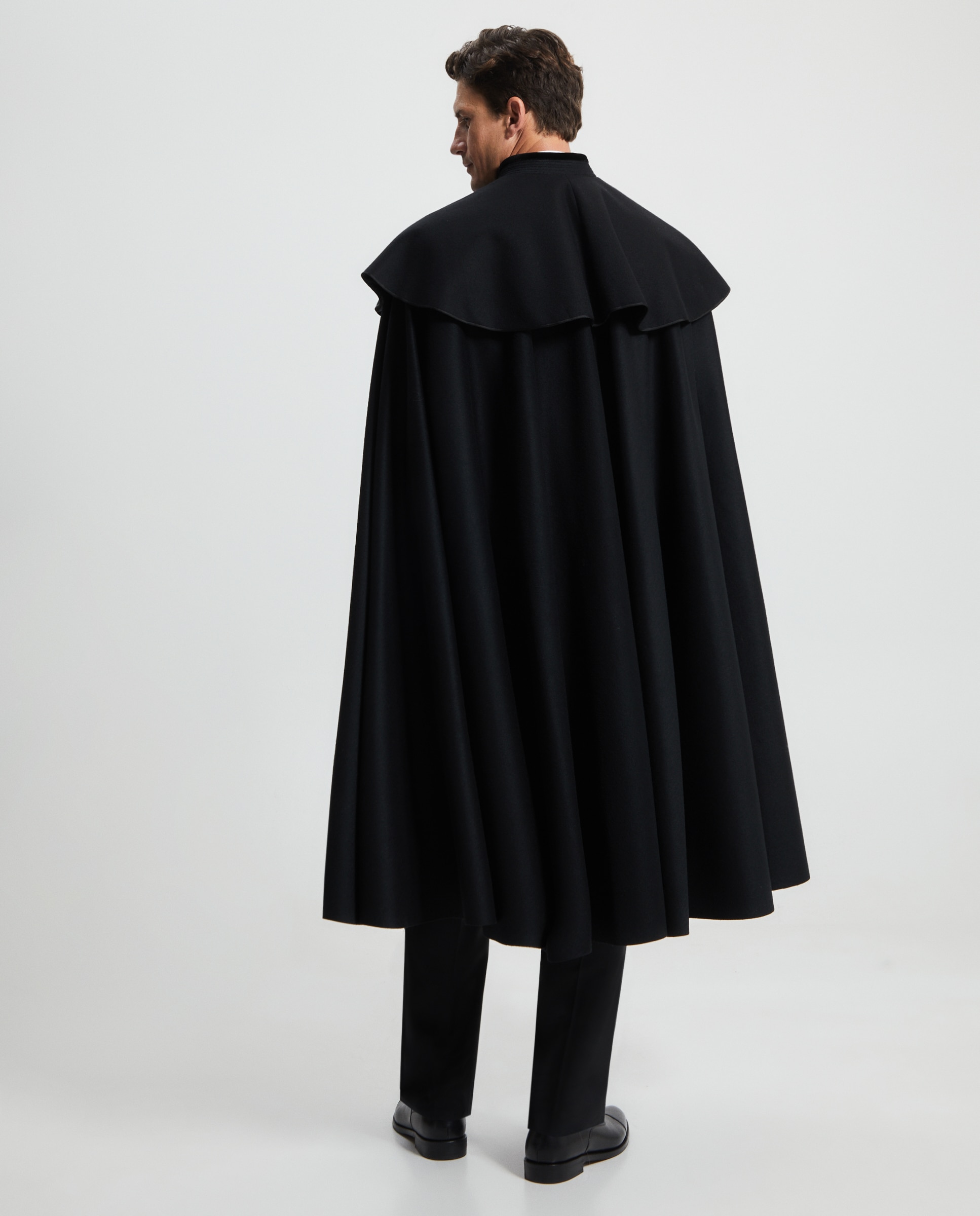 Capa Espanhola de Lã-Caxemira Preto-7