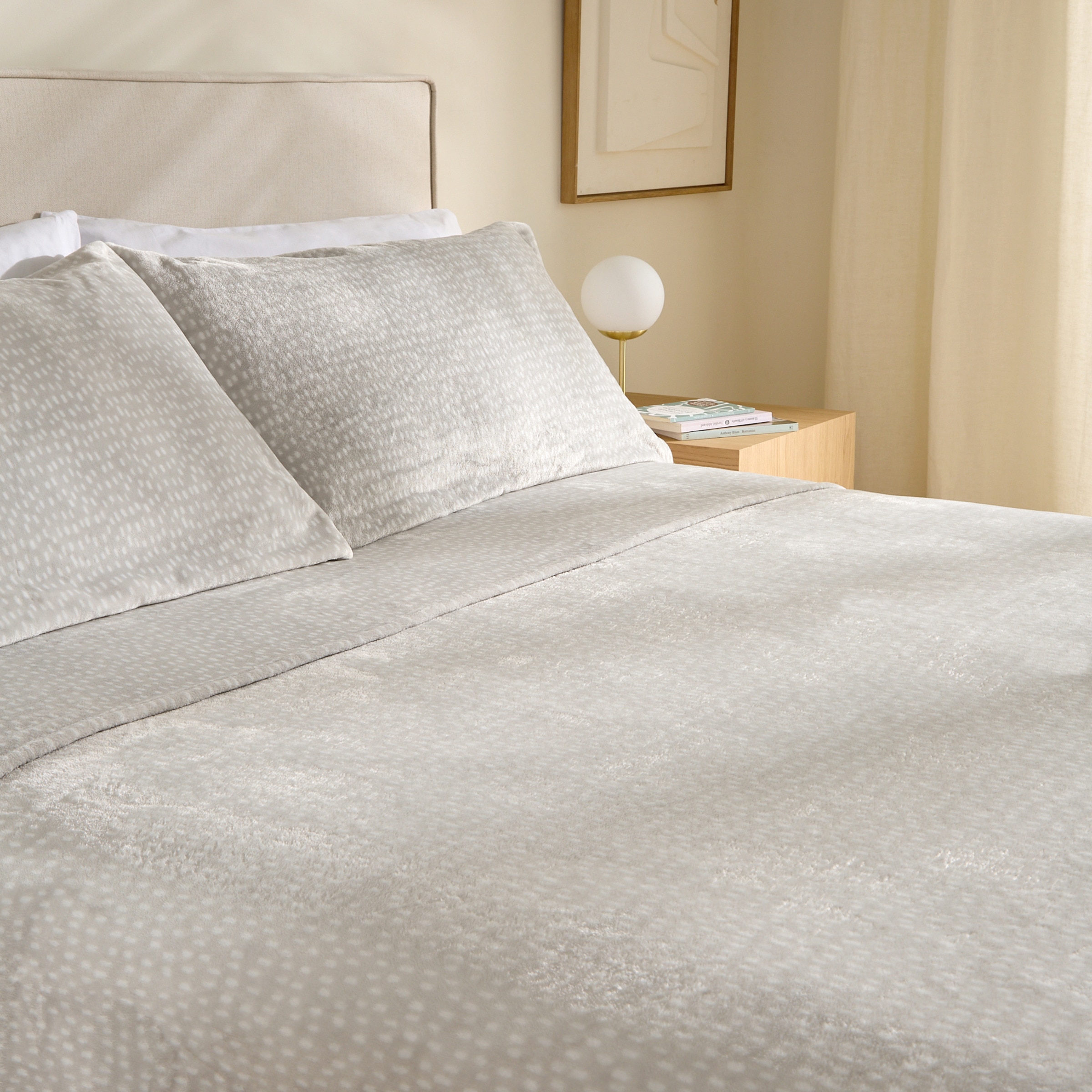 Imagen 0 de Juego de sábanas con bajera extrasuaves Logan