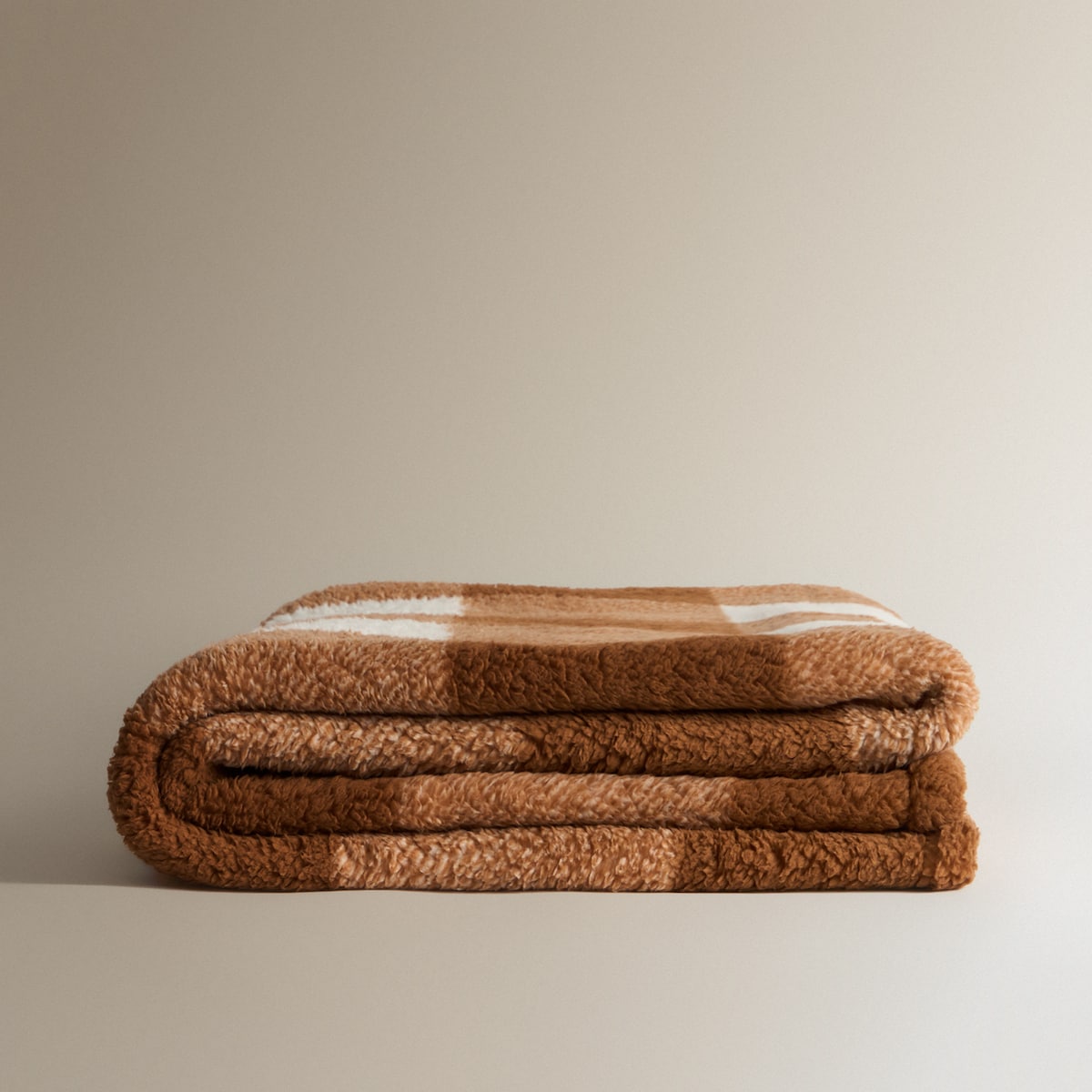 Manta decorativa Ernesto Basics El Corte Inglés Marfil-2