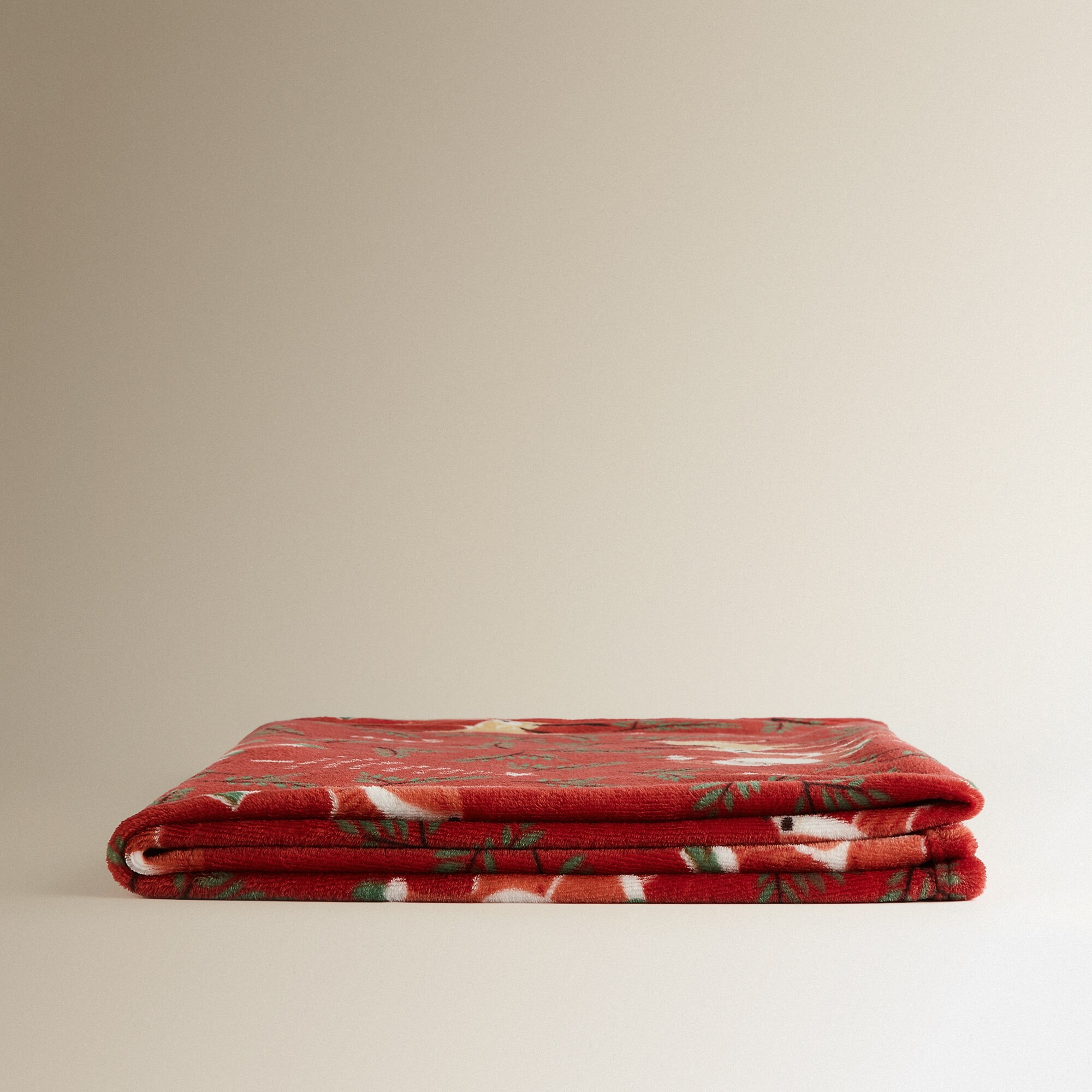 Manta Decorativa Klaus Vermelho-2