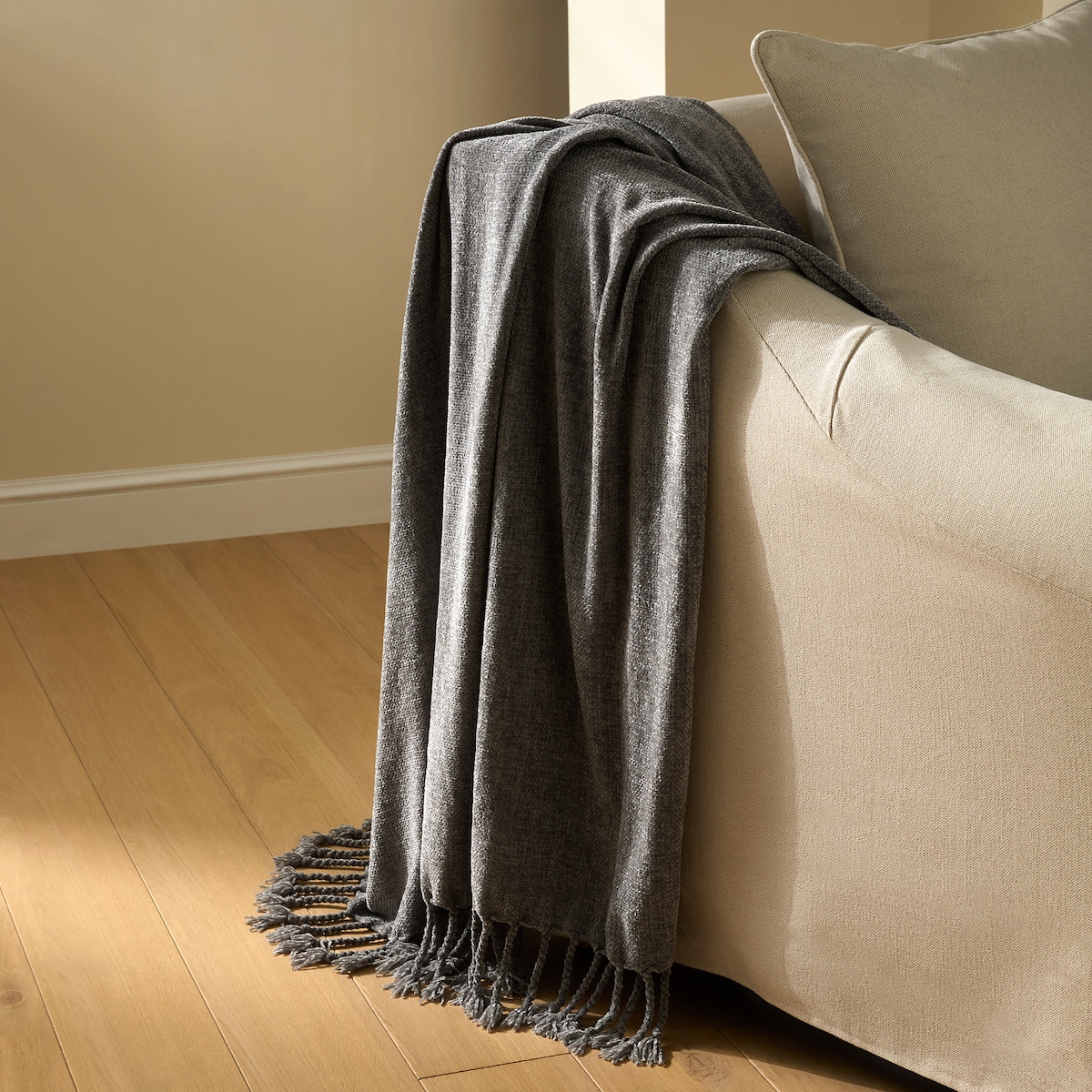 Manta decorativa Chenilla Lisa Basics El Corte Inglés Gris-1