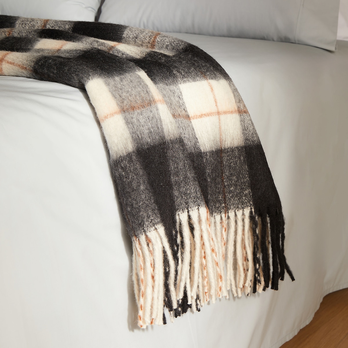 Manta Decorativa Filt Negro-1