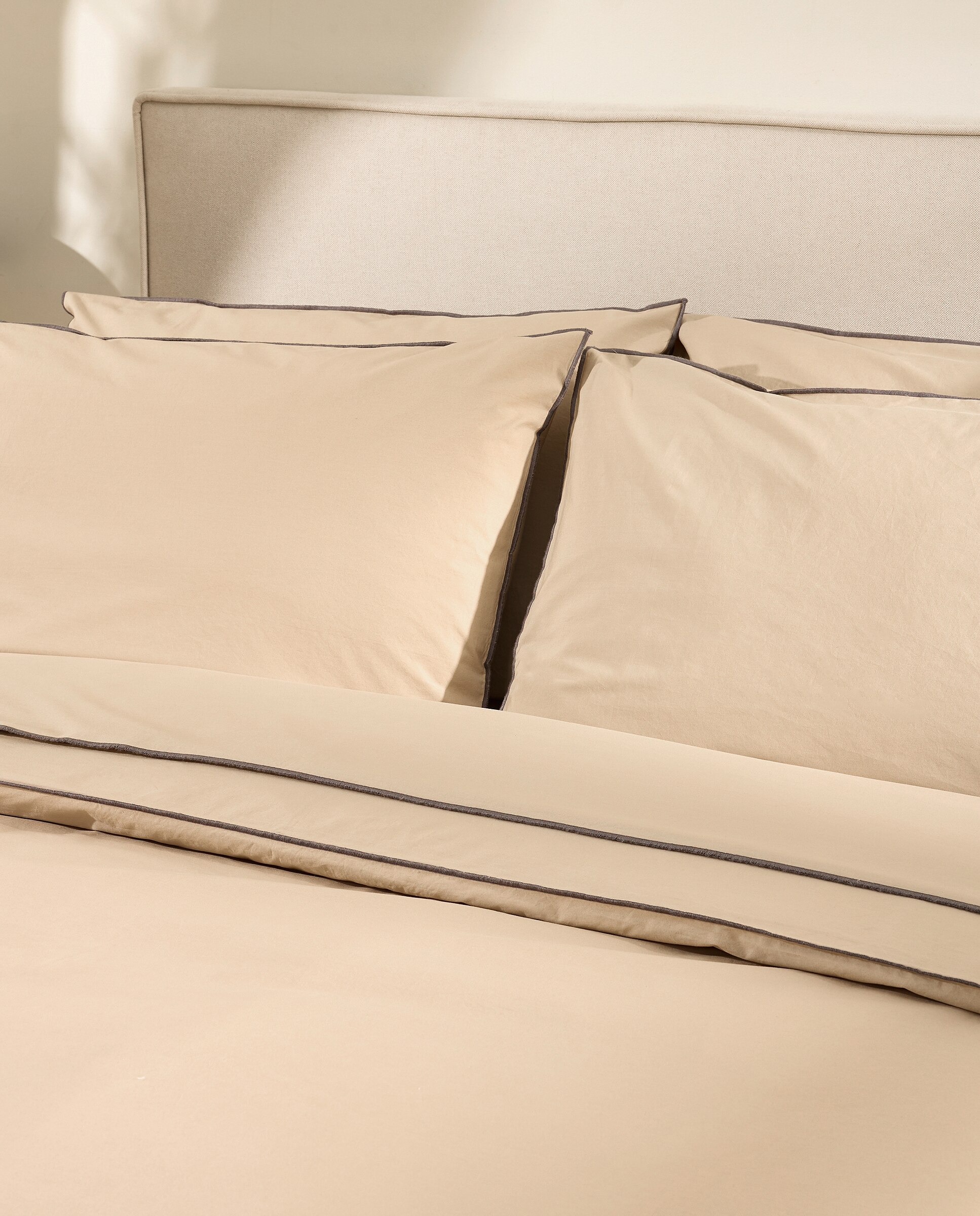 Conjunto de Capa de Edredão em Algodão Percal Trevor Bege-8