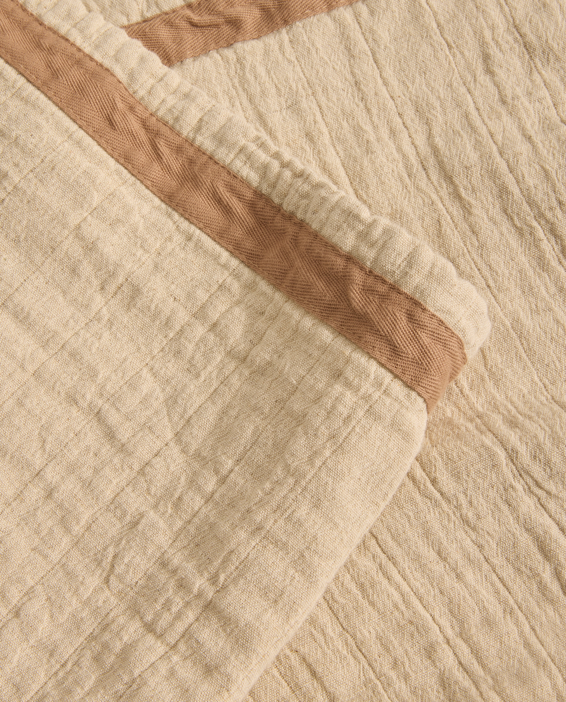 Colcha de Algodão e Linho Soren Castanho-3