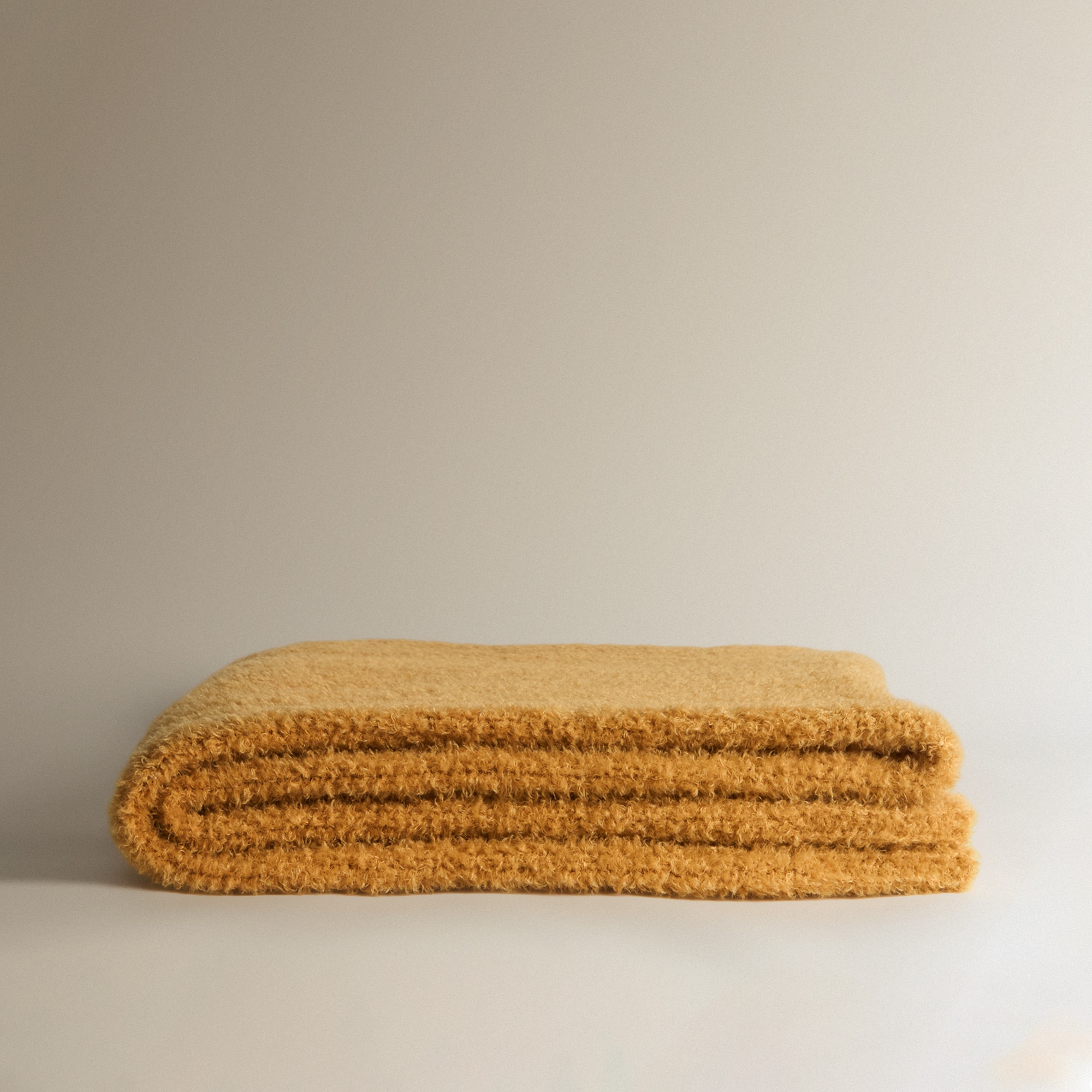 Manta Decorativa Genebra Amarelo-2