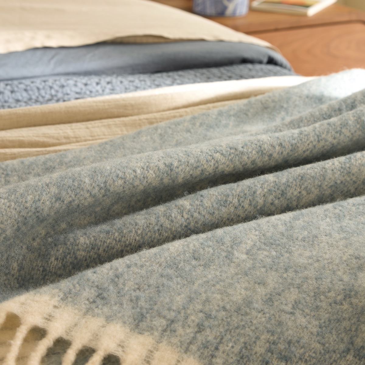 Manta Decorativa Zac Cinzento-3