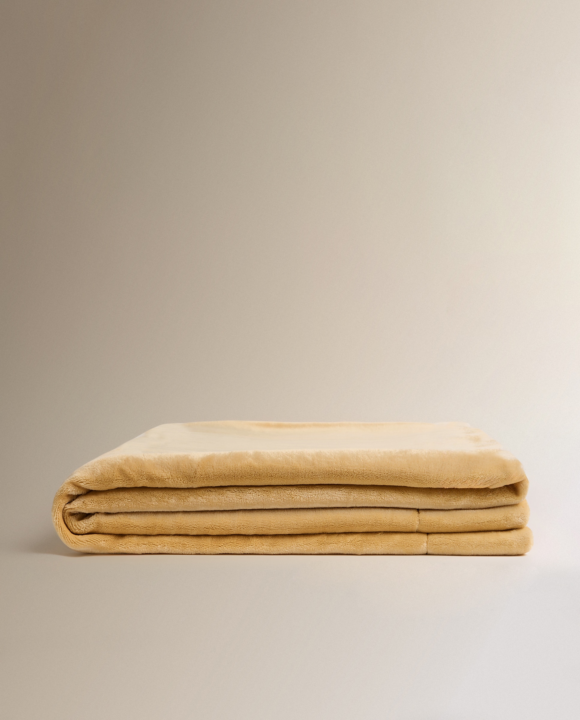 Imagen 2 de Manta decorativa Nash - Mostaza 140 x 190 cm Mostaza