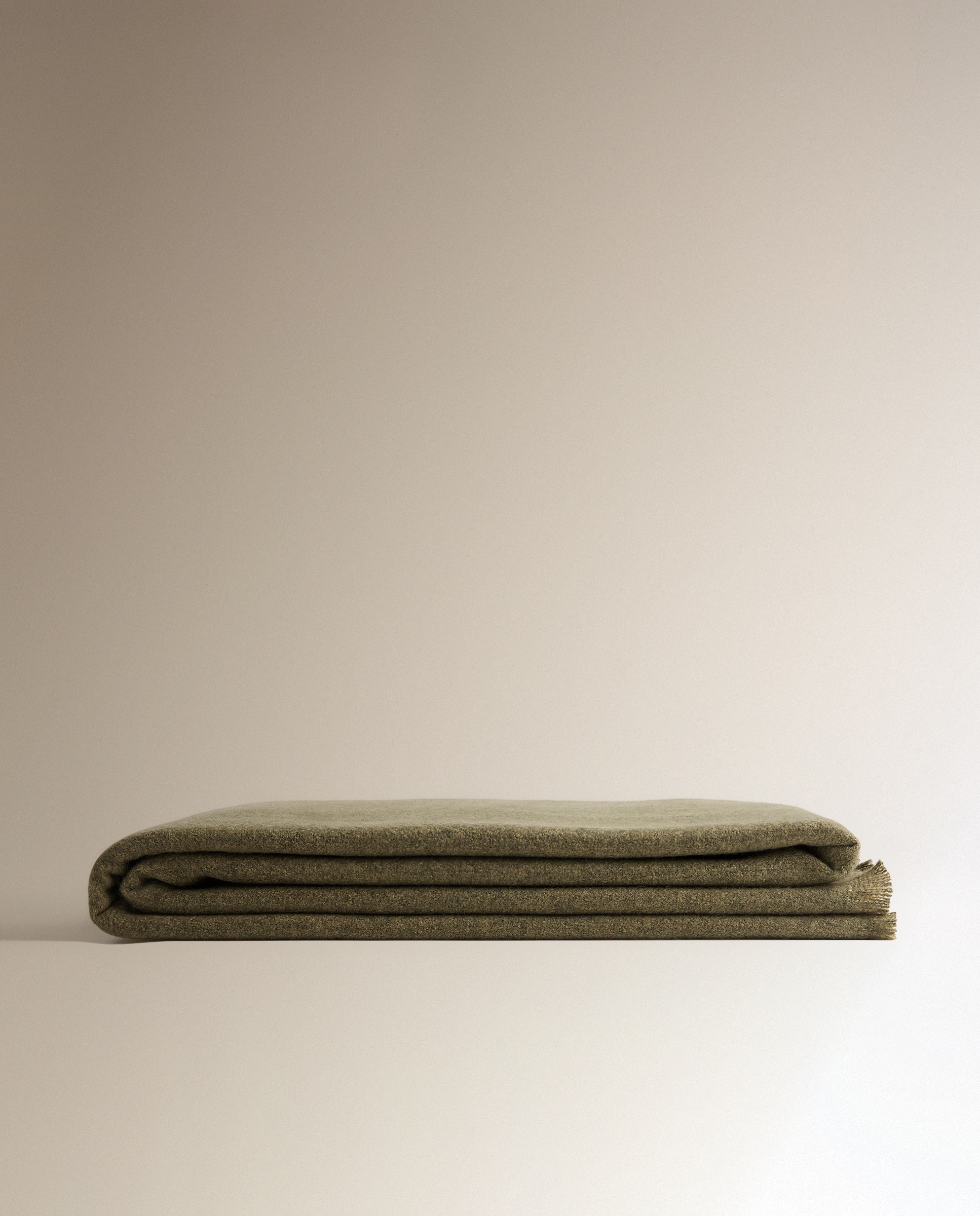 Manta decorativa Nantes - Verde 140 x 190 cm Verde-2