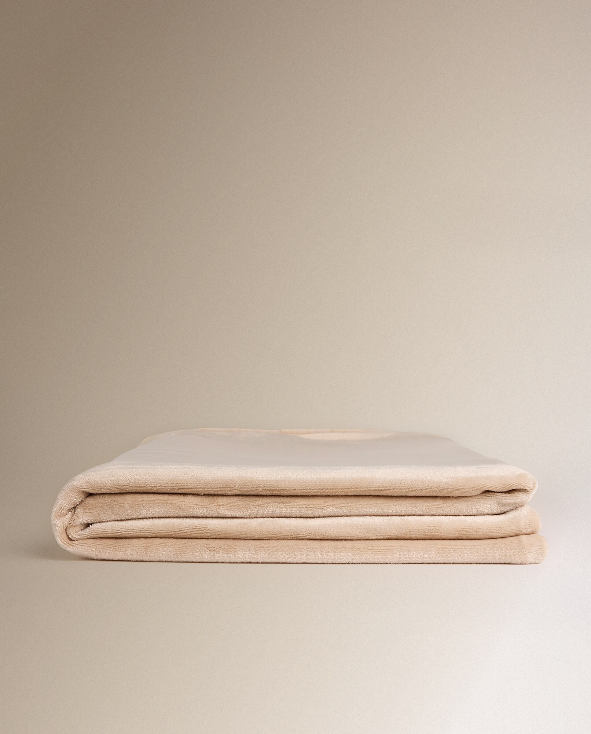Manta decorativa Rolland - Beige 140 x 190 cm Beige-2