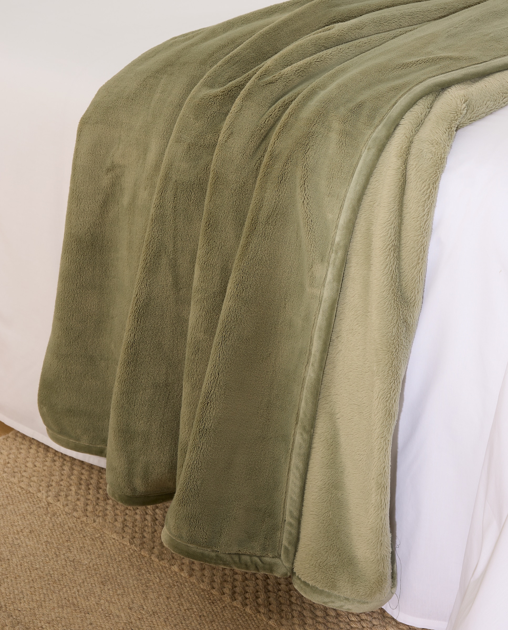 Imagen 0 de Manta de cama extra suave Corviglia Verde
