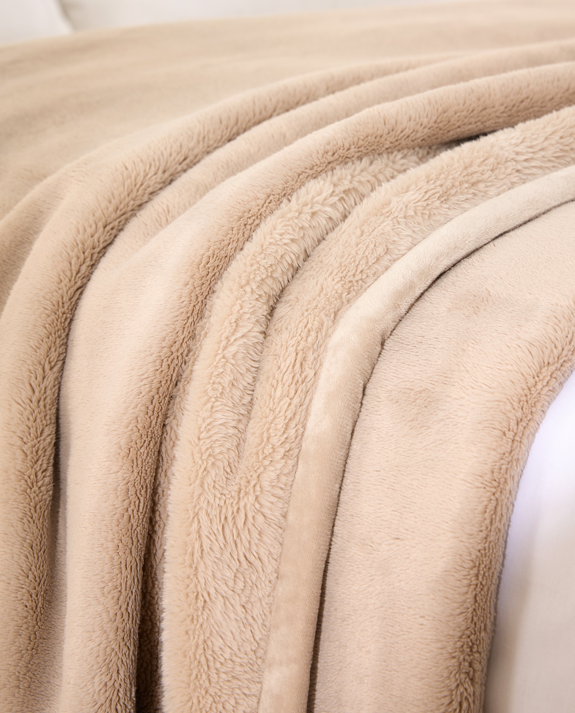 Manta de cama extra suave Corviglia - Beige Cama 200 cm Beige-3