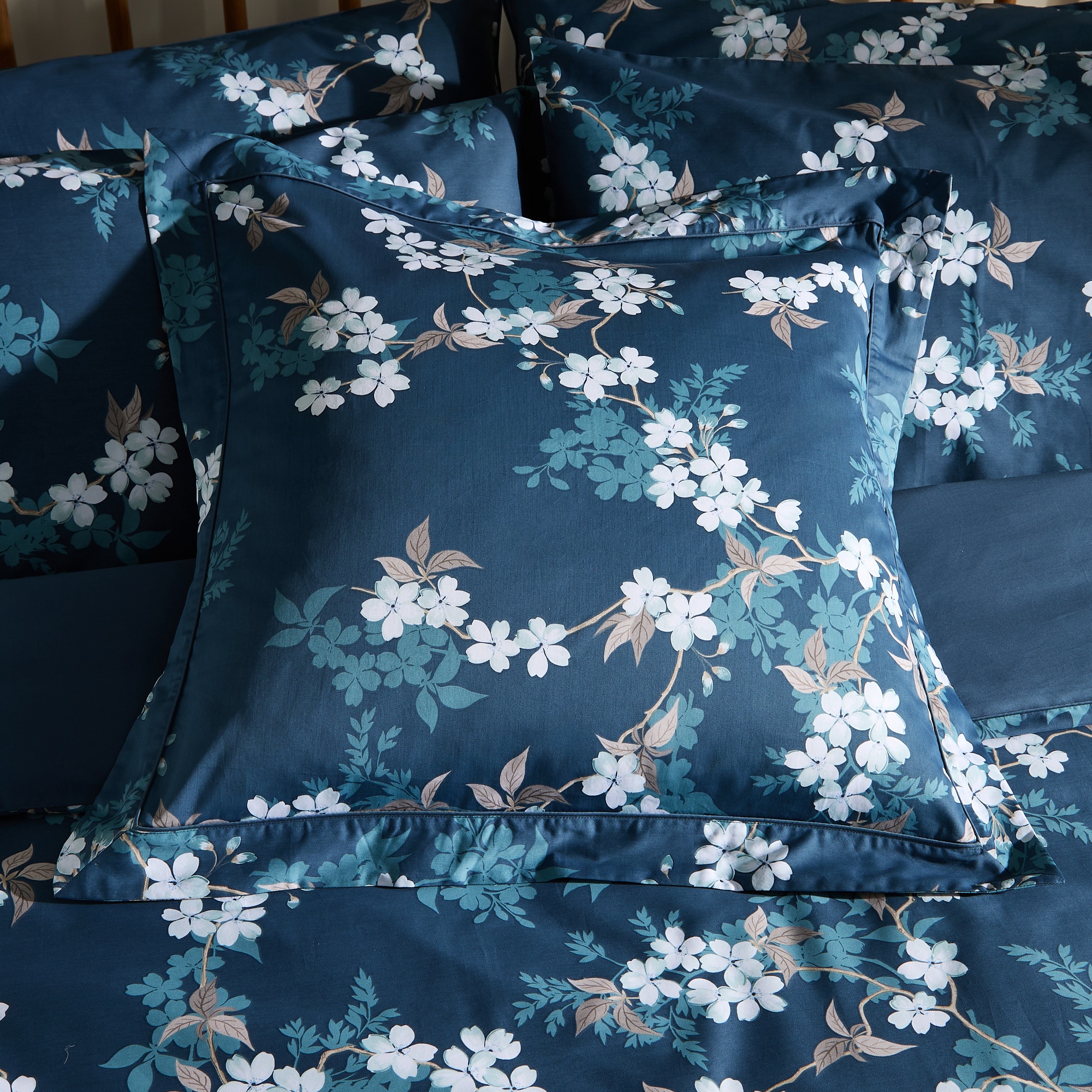 Capa de Almofada em Cetim de Algodão Narumi Azul-1