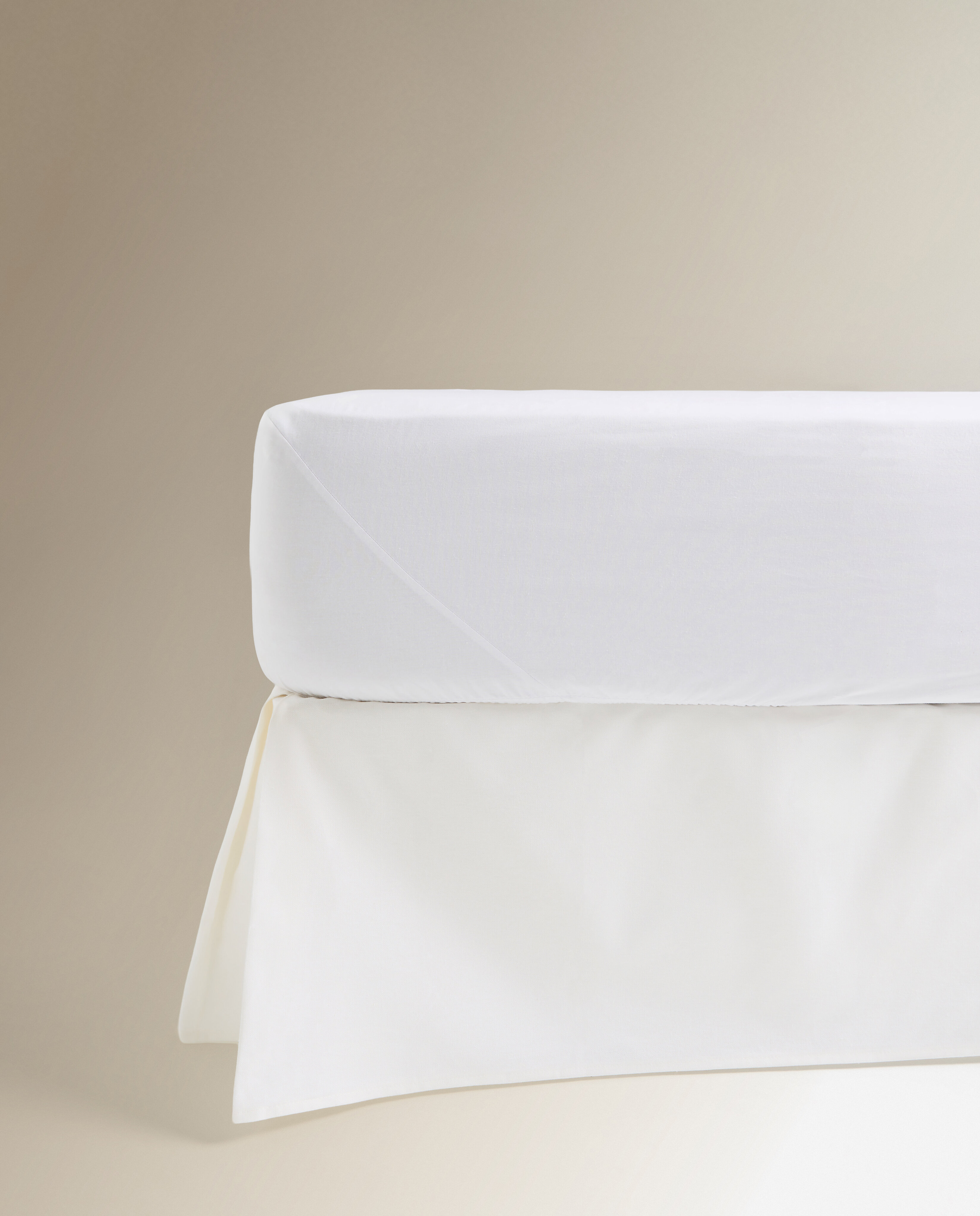 Imagem 0 de Cobertura para Sommier 35 cm em Lona Fina Basic El Corte Inglés