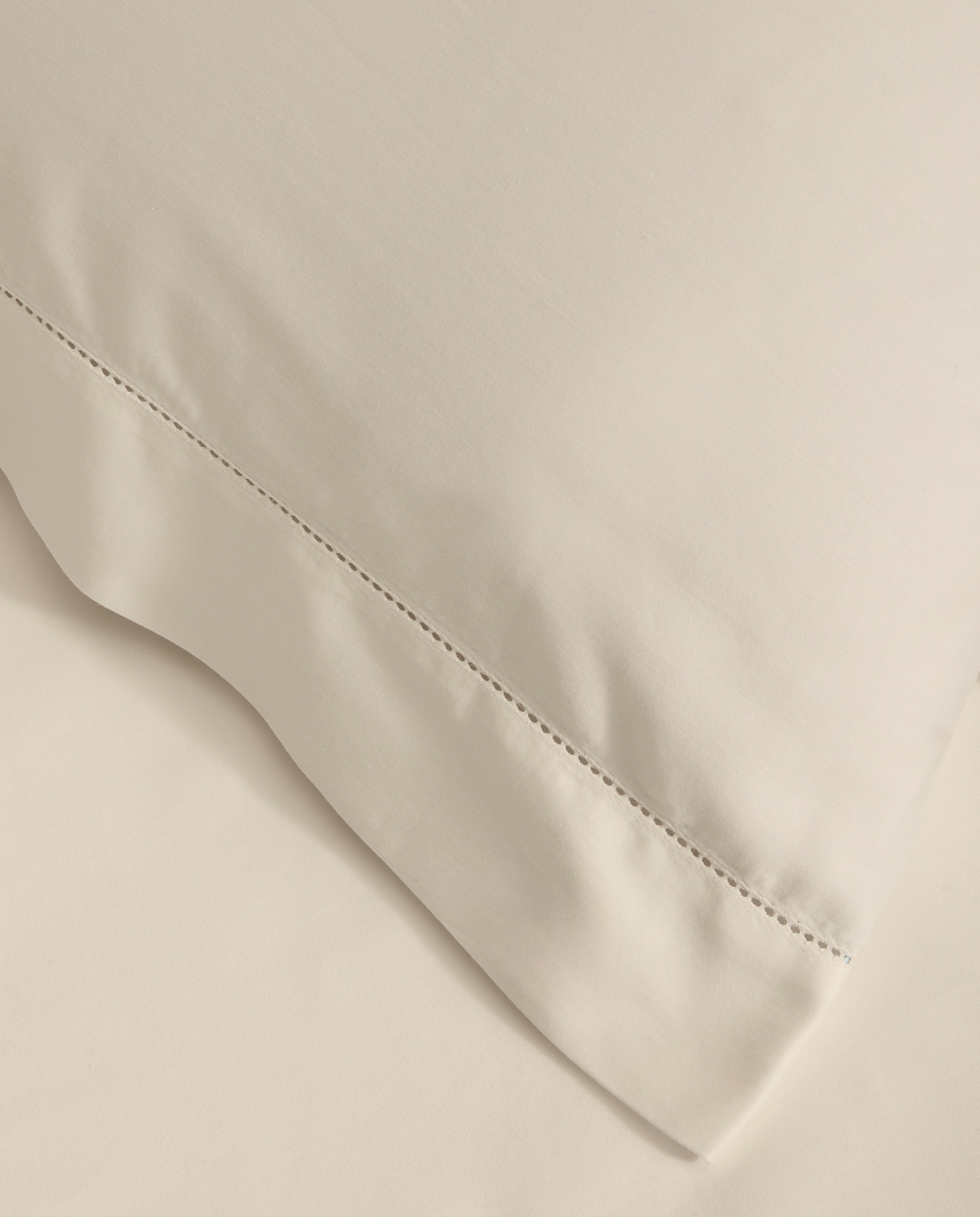 Capa de Almofada de Algodão Acetinado de 300 Fios Branco-3