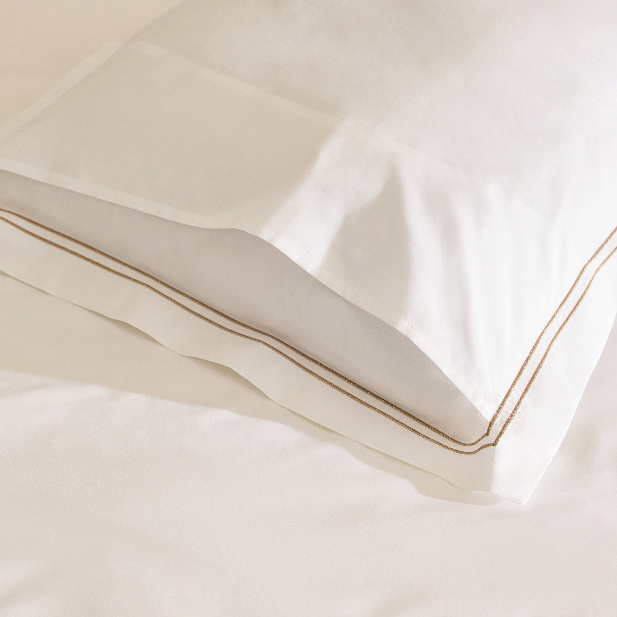 Imagen 4 de Funda de cuadrante percal algodón egipcio 400 hilos Hotel El Corte Inglés - Beige 55 x 55 cm Beige