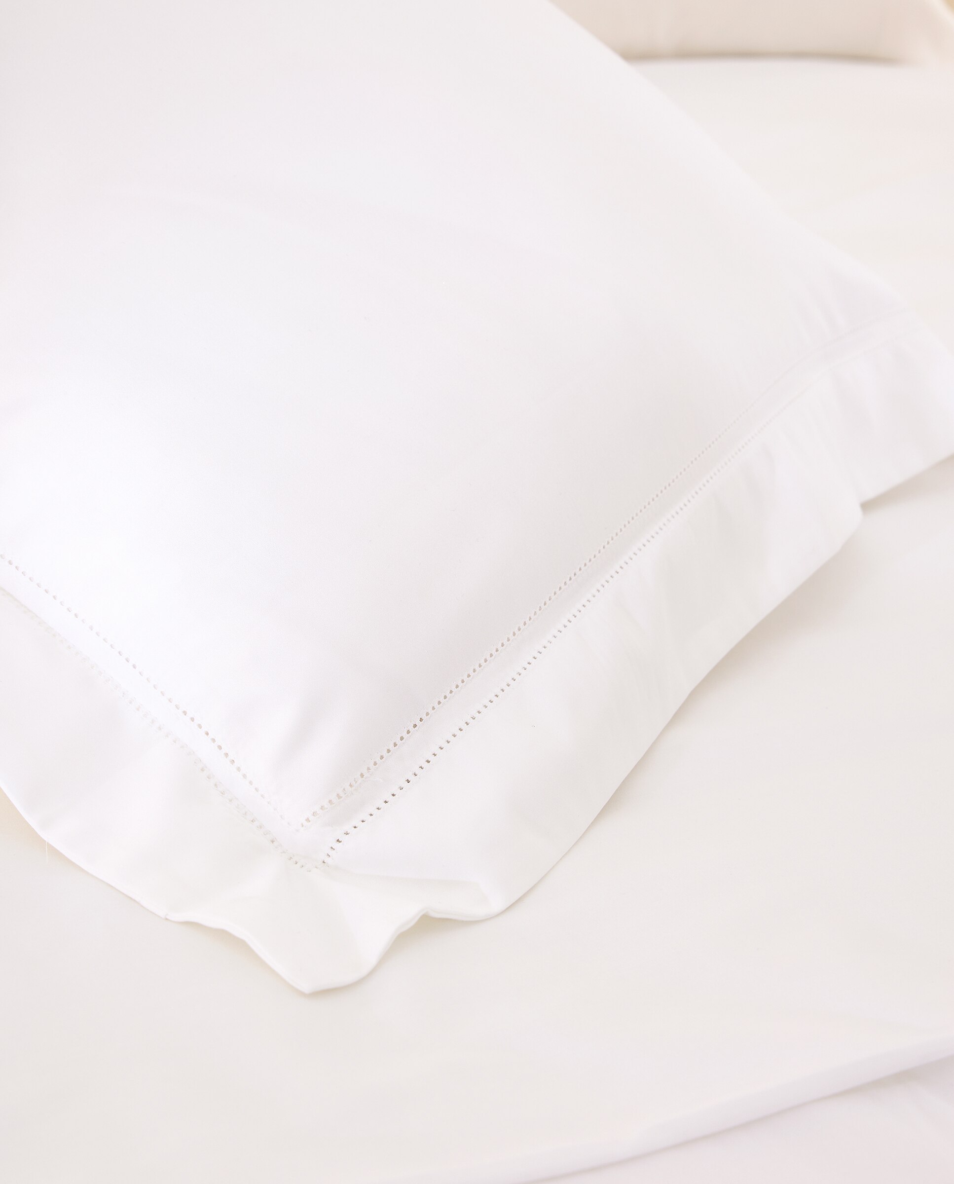 Capa de Almofada em Algodão Egípcio Cetim - 600 Fios Branco-3