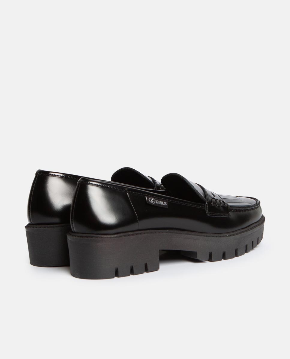 Mocassins em Pele com Detalhe de Borlas e Sola de Borracha ZGirls Azul-marinho-5
