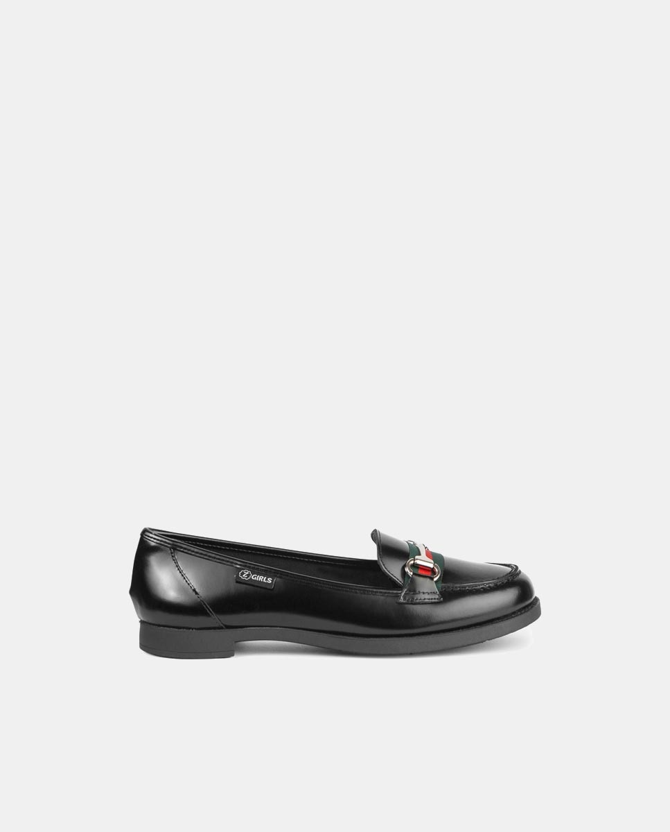 Imagem 0 de Mocassins em Pele com Detalhe de Travessão e Sola de Borracha