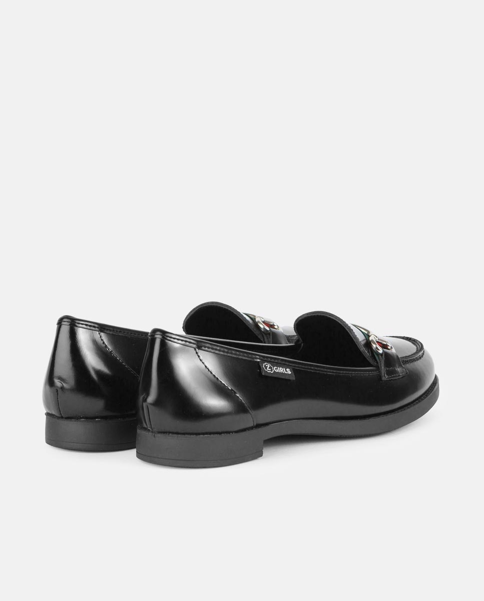 Mocassins em Pele com Detalhe de Travessão e Sola de Borracha ZGirls Preto-3