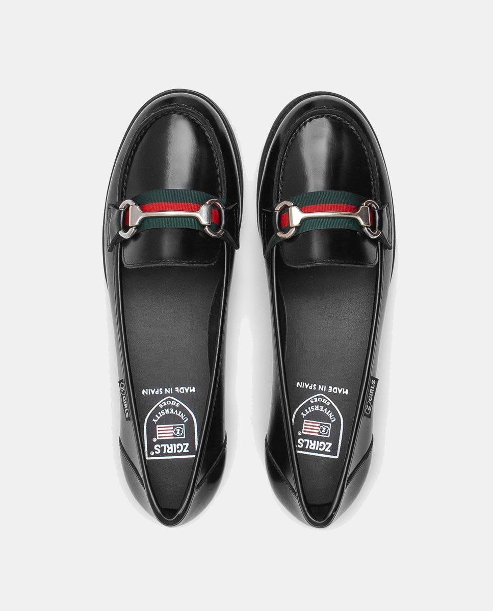 Mocassins em Pele com Detalhe de Travessão e Sola de Borracha ZGirls Preto-5