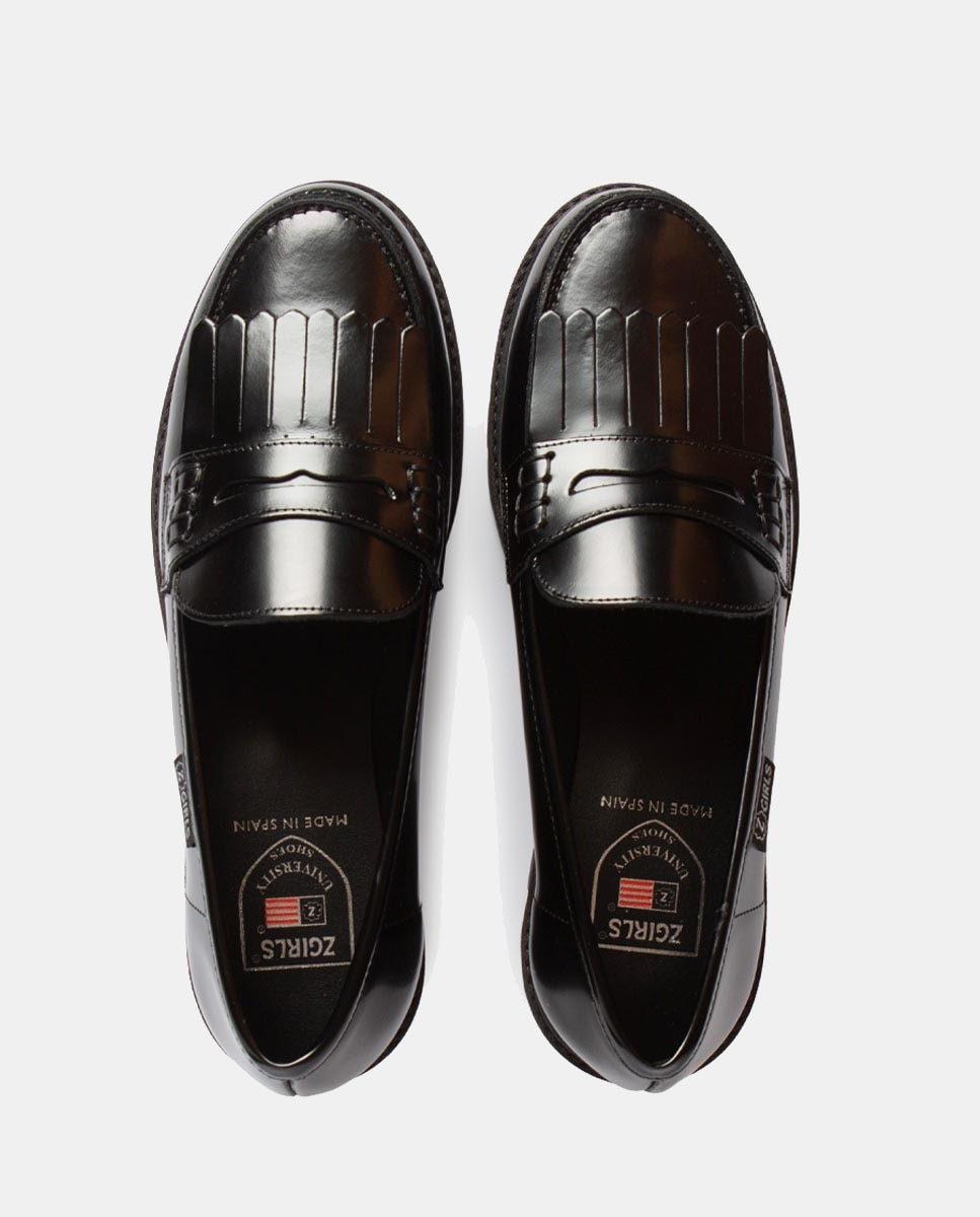 Mocassins em Pele com Detalhe de Franjas e Sola de Borracha ZGirls Preto-2