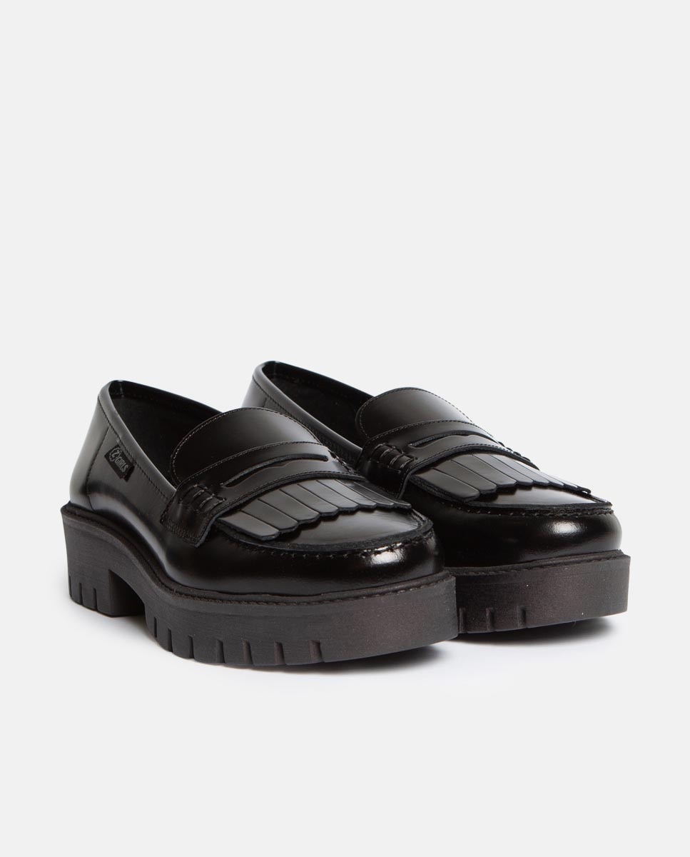 Mocassins em Pele com Detalhe de Franjas e Sola de Borracha ZGirls Preto-5