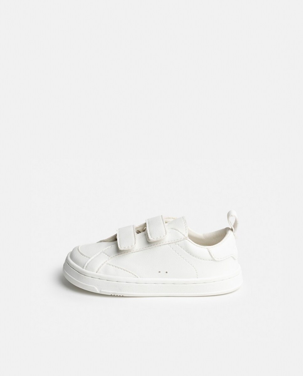 Zapatillas para niño/a en PU y suela plana sin drop · KOOPS · El