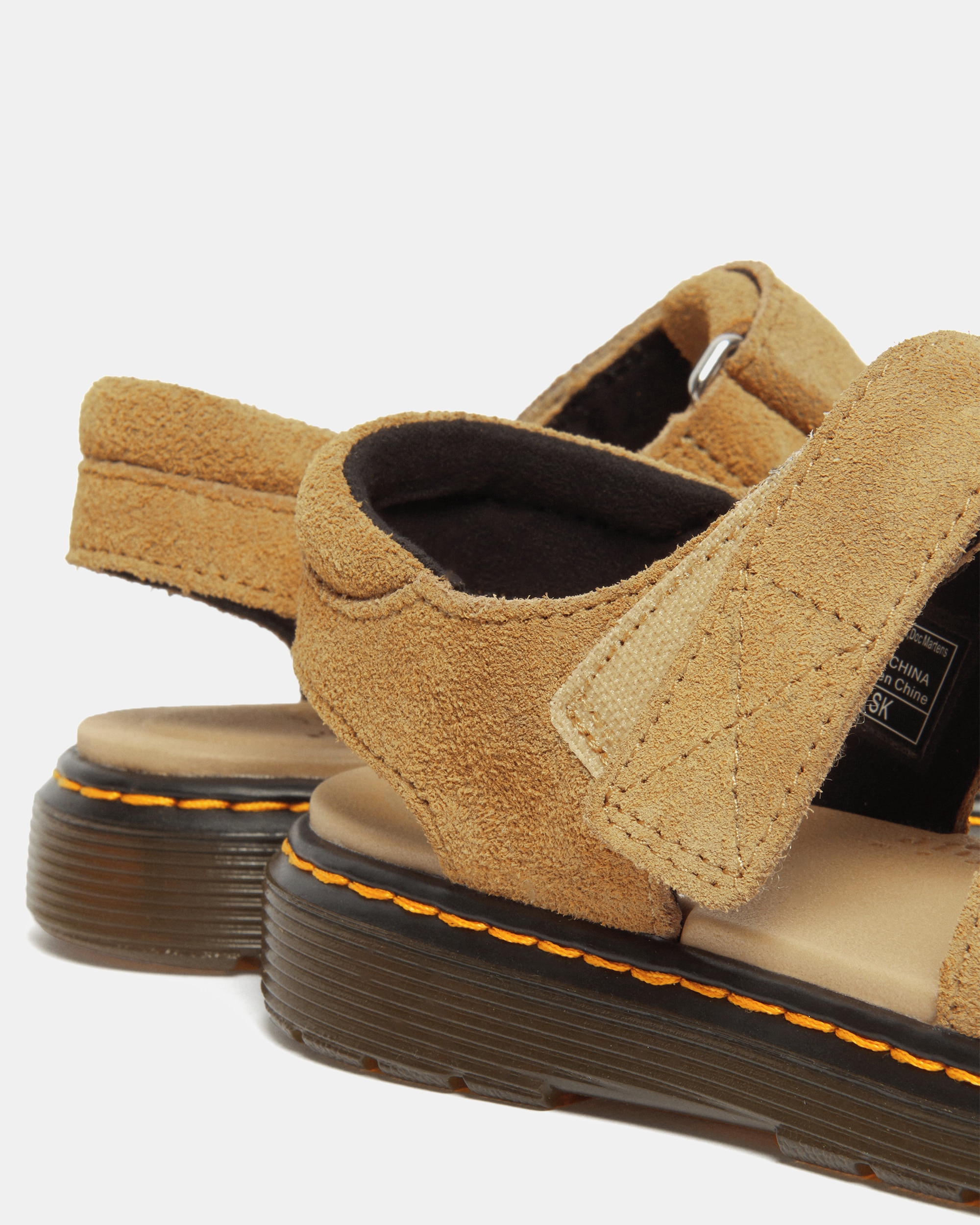 Sandálias Moby II em Croute com Fecho Aderente Dr. Martens Camel-10
