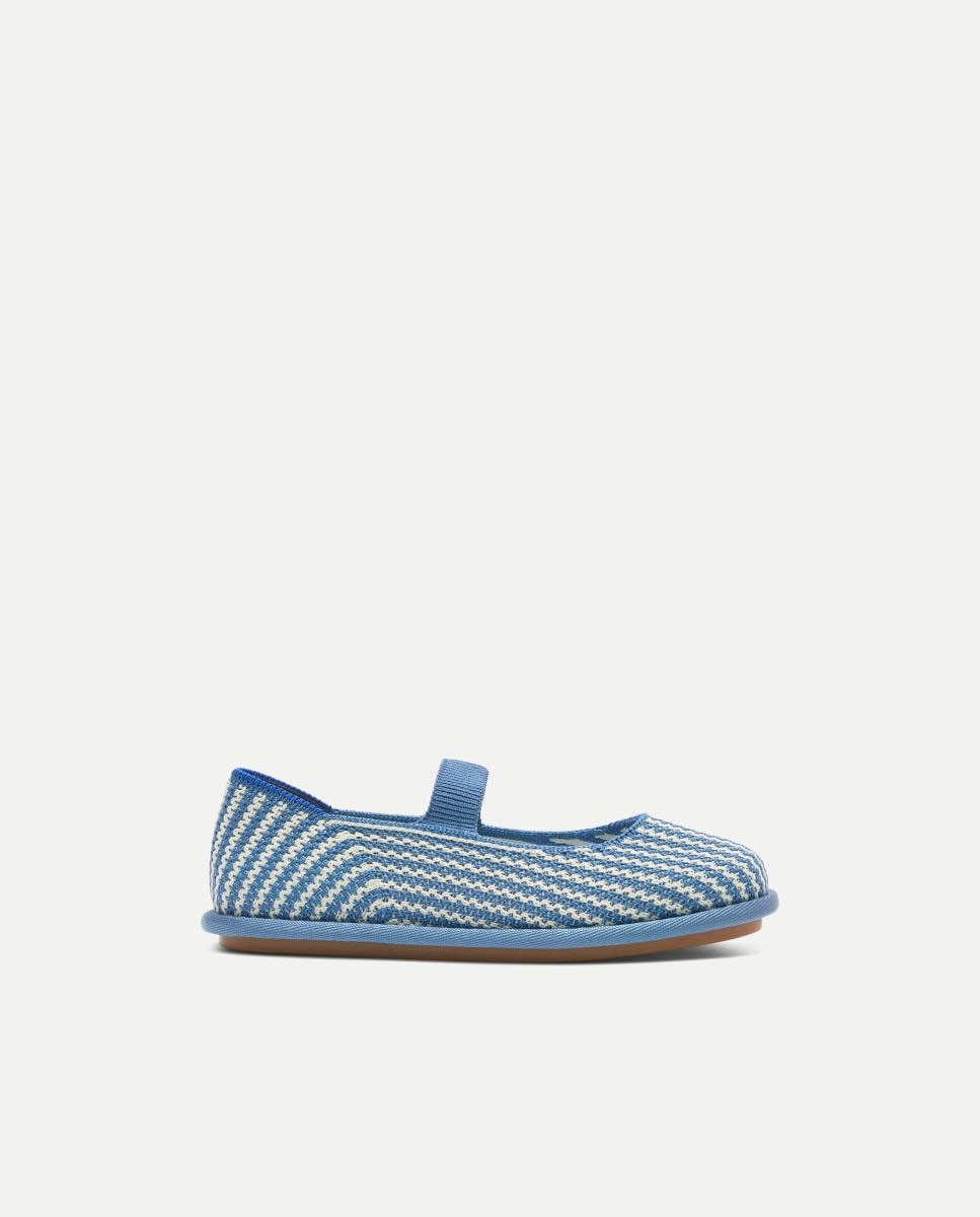 Imagem 0 de Sapatos de Presilha em Lona Suaves e Flexíveis com Palmilha Acolchoada