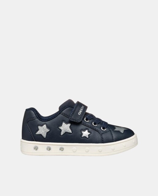 Imagen 0 de Deportiva low cut con luces de nina