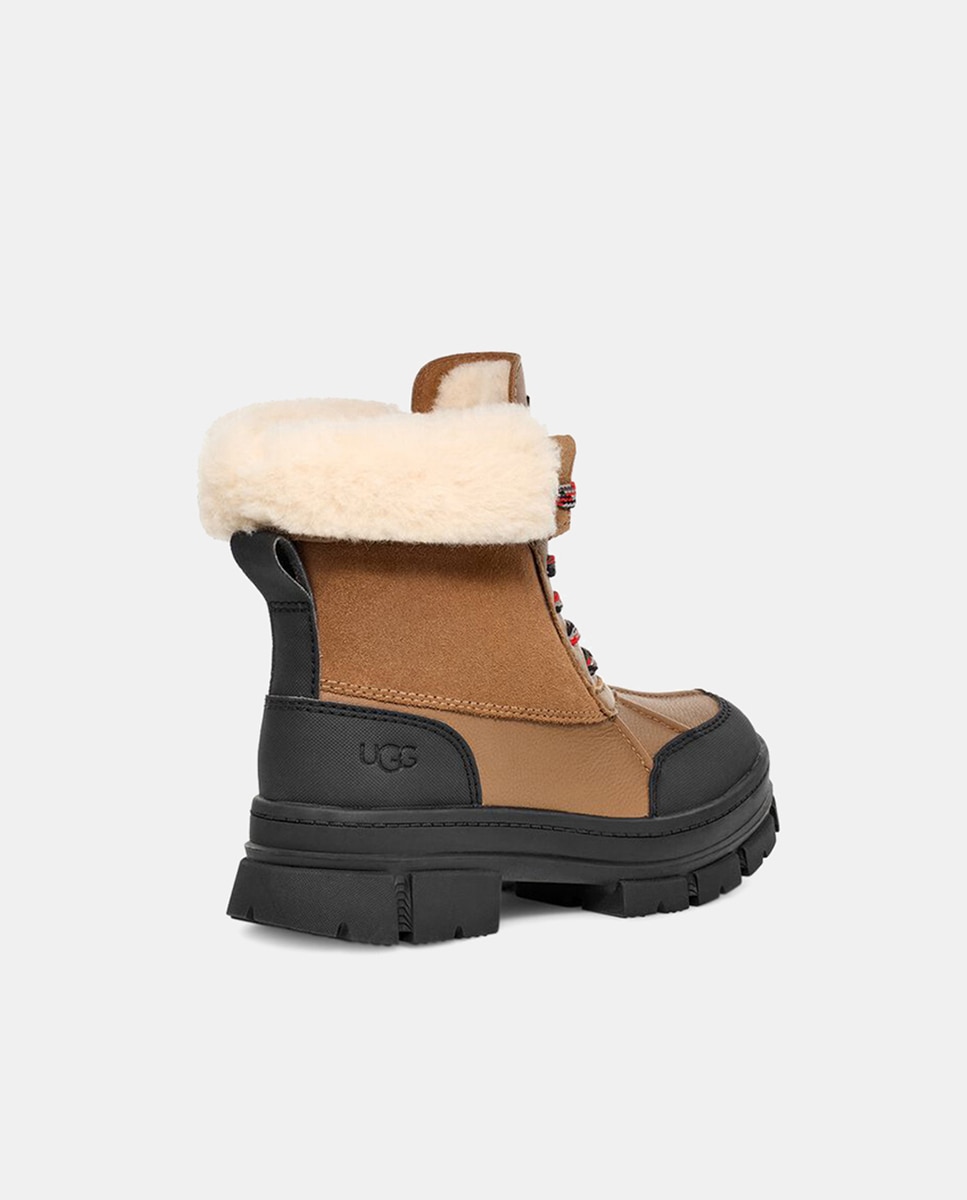 Botas Ashton Addie com Forro Interior de Pelo e em Pele UGG Castanho-3
