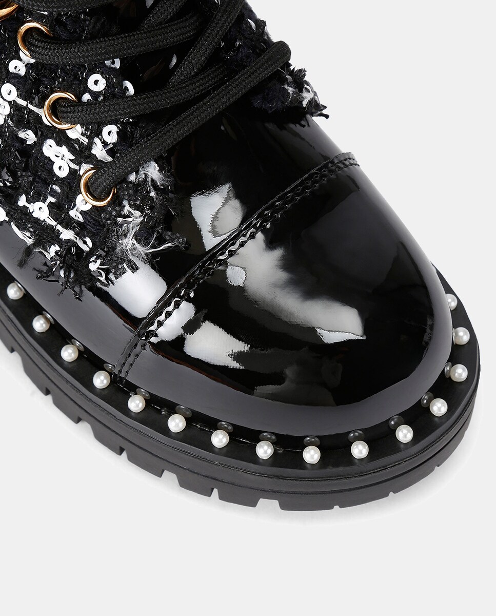 Botins Combat em Pele com Atacadores Preto-5