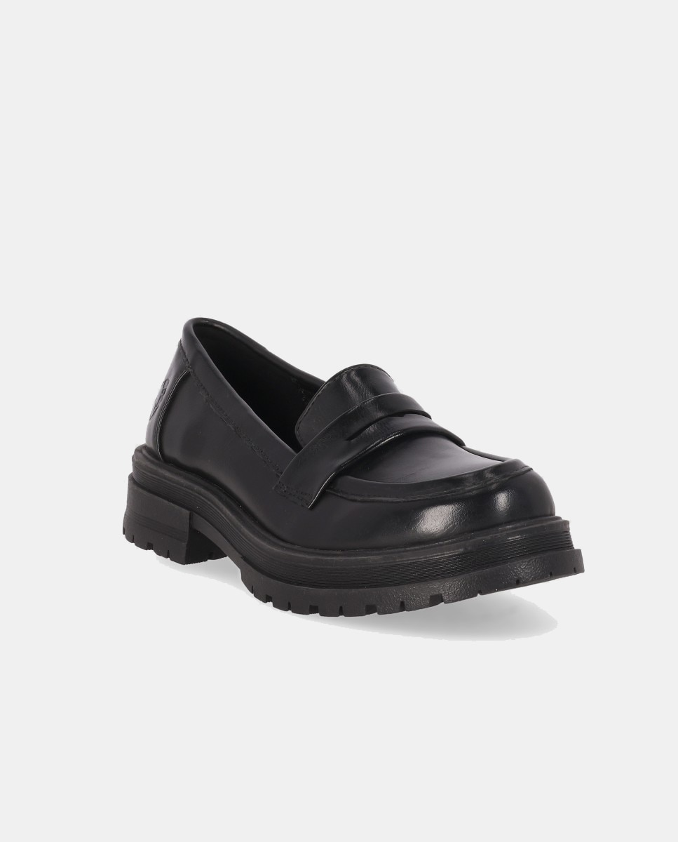 Mocassins Rasos com Travessão Chika10 Preto-2