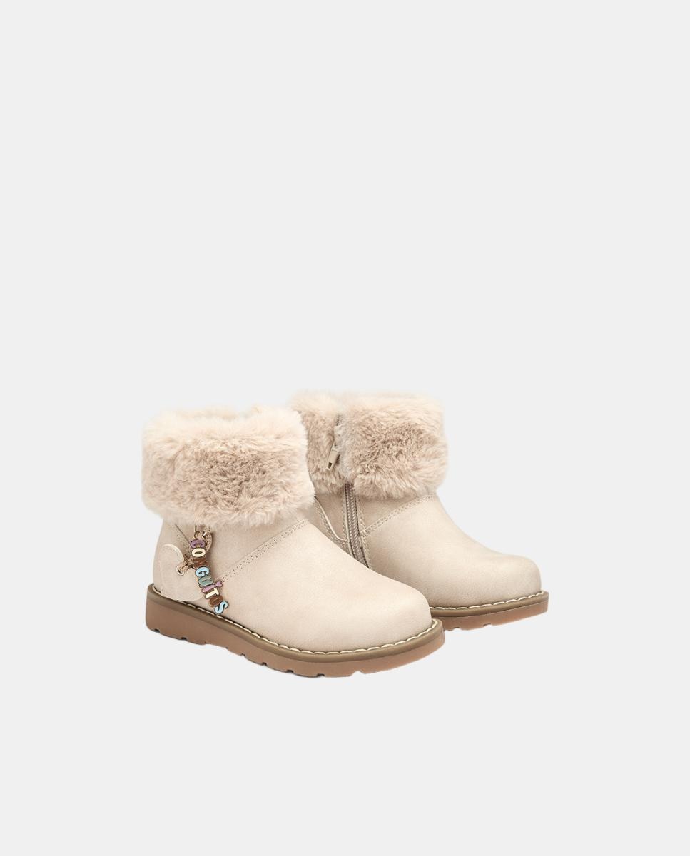 Botas com Pelo e Adorno de Coração Pendente - Bege Lã-4