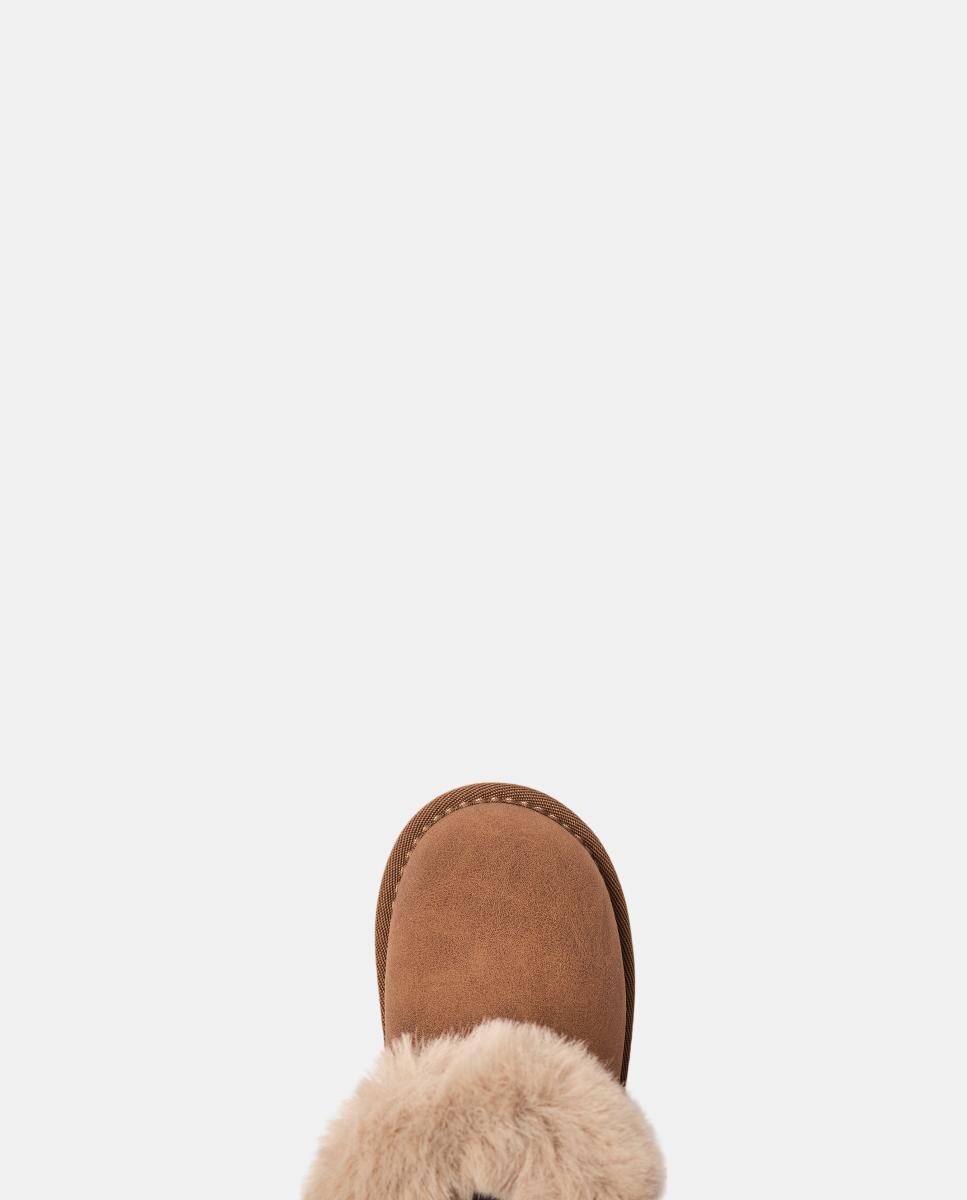 Botas Australianas com Pelo e Adorno Pendente em Couro Couro-3
