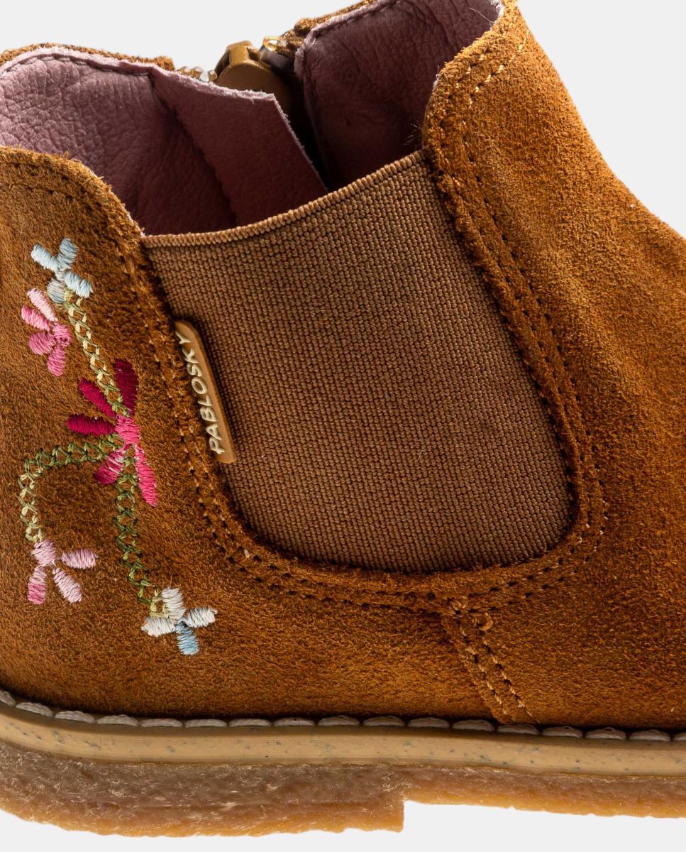 Botas Tipo Botins com Fecho de Correr Pablosky Couro-7