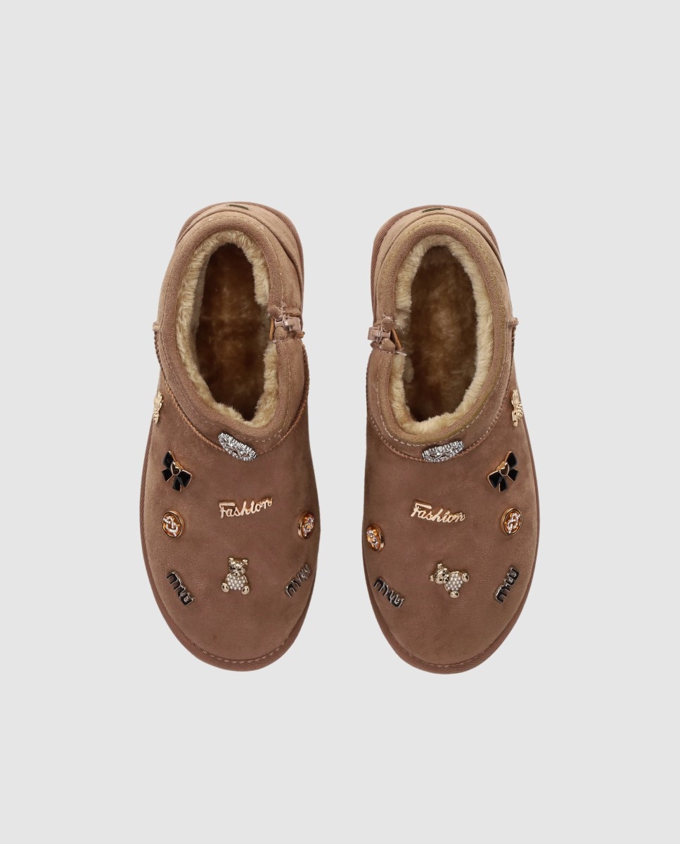 Botín de niña de suede con detalles metalicos decorativos - Chika10 Kids - Marrón claro Marrón claro-4