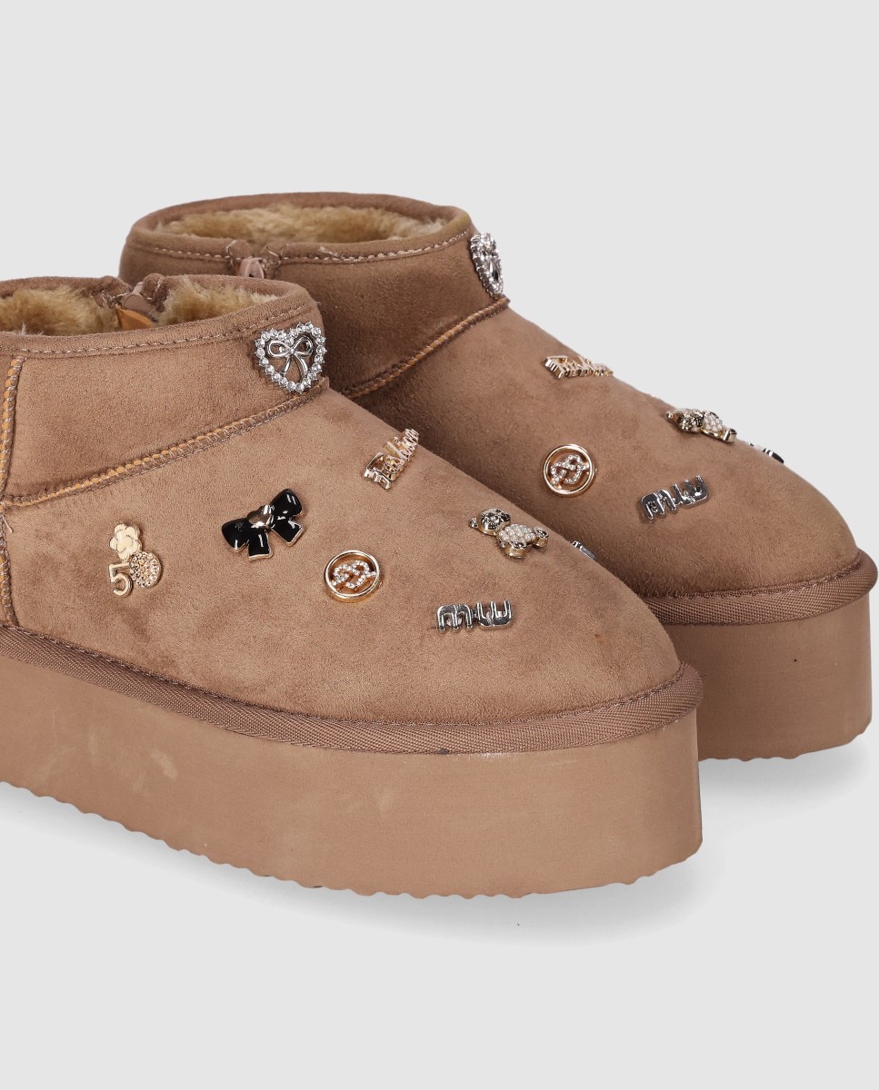 Botín de niña de suede con detalles metalicos decorativos - Chika10 Kids - Marrón claro Marrón claro-5