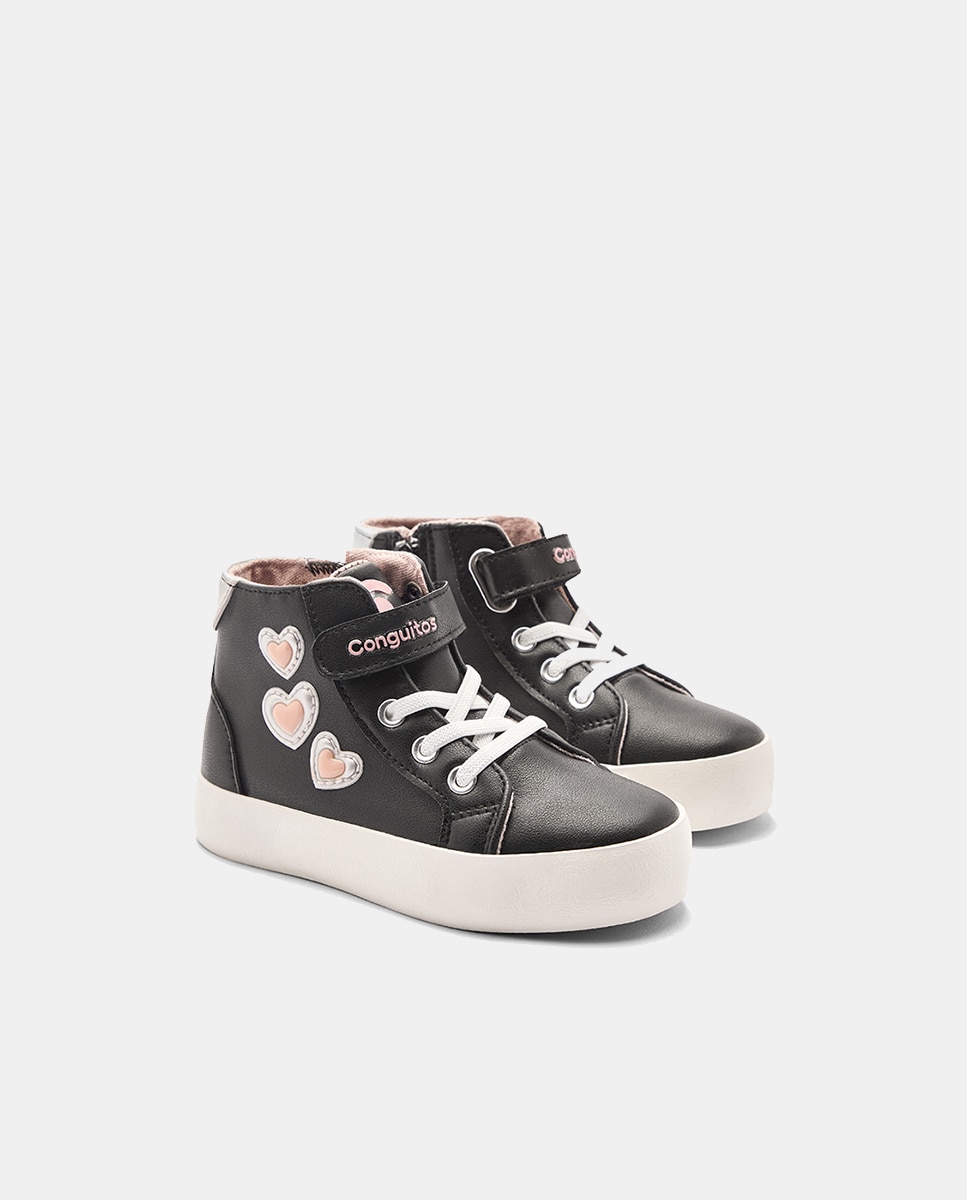 Sapatilhas Tipo Bota em PU com Corações Preto-4