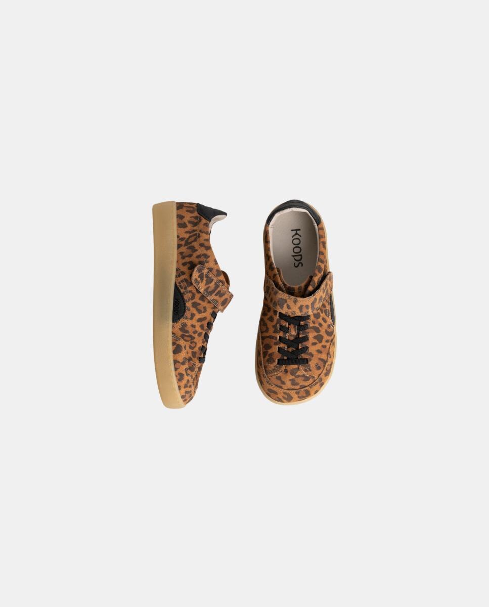 Sapatilhas em suede e sola rasa sem drop KOOPS Pretos-2