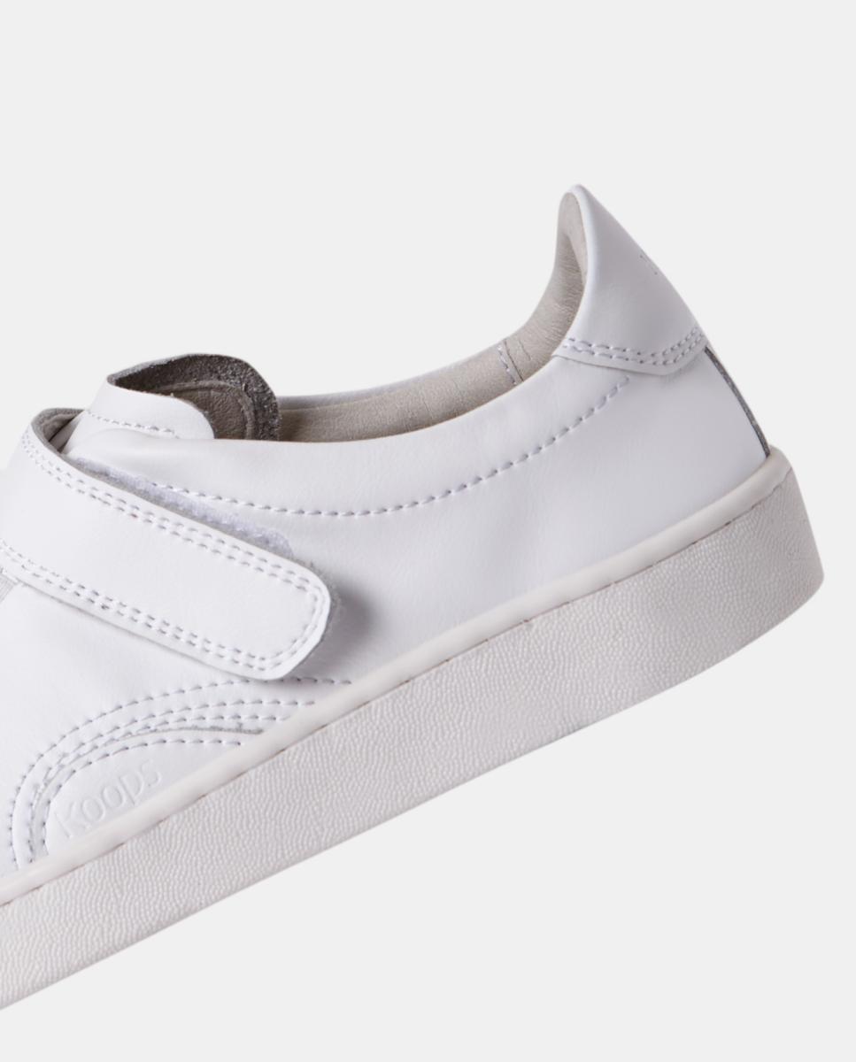 Sapatilhas em pele e sola rasa sem drop KOOPS Branco-5