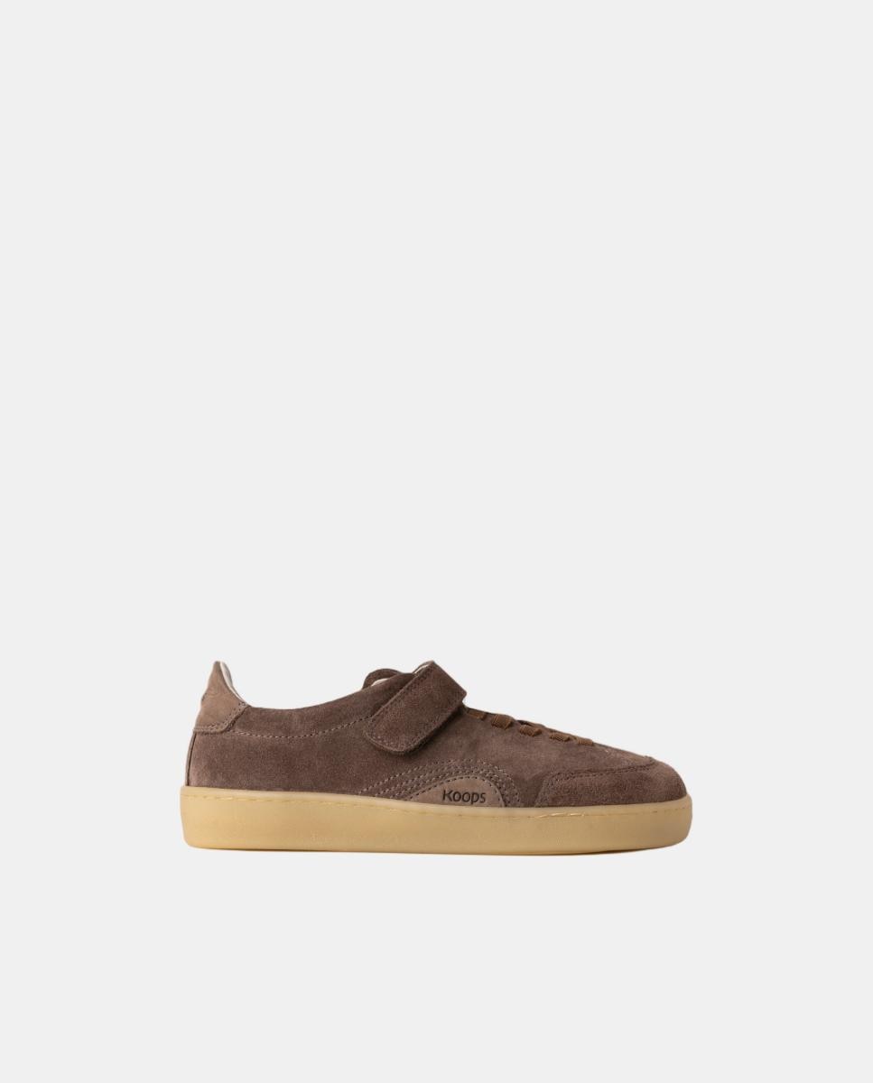 Imagem 0 de Sapatilhas em suede e sola rasa sem drop