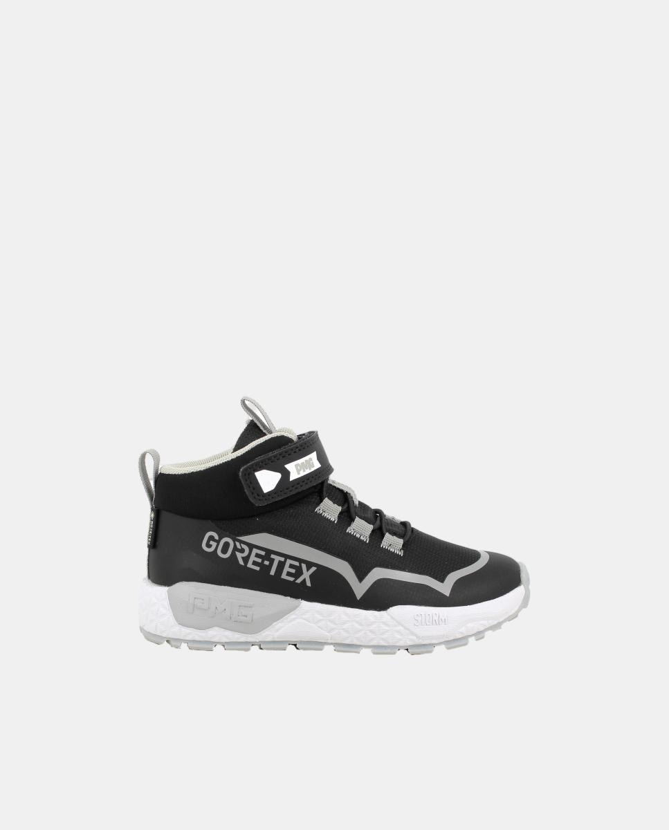 Imagen 0 de Zapatilla de chico, con cierre con velcro y cordón elástico, forro Goretex Negro