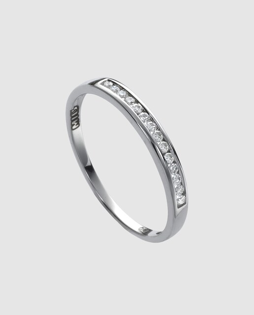 Anillo de oro y diamantes