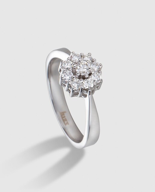 Anillo de oro blanco con diamantes