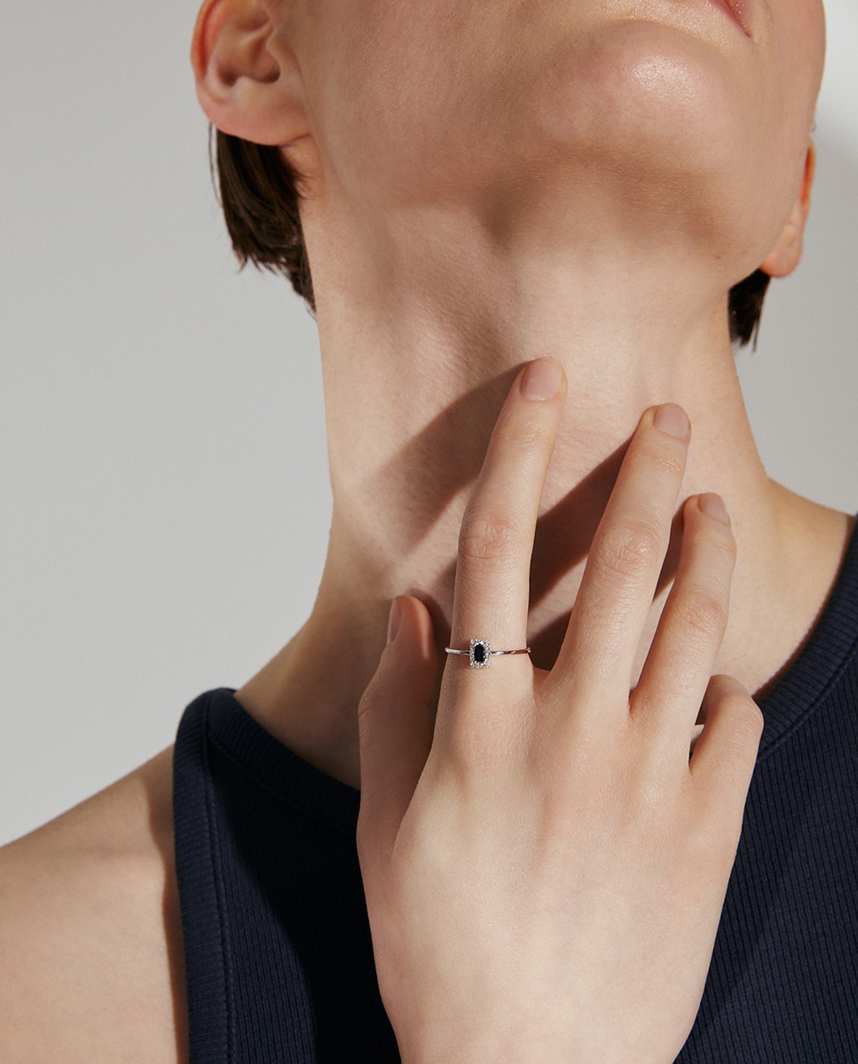 Imagen 3 de Anillo de oro, diamantes y zafiro - El Corte Inglés - Azul Azul