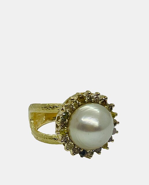 Imagen 0 de Anillo de oro, diamantes y perla