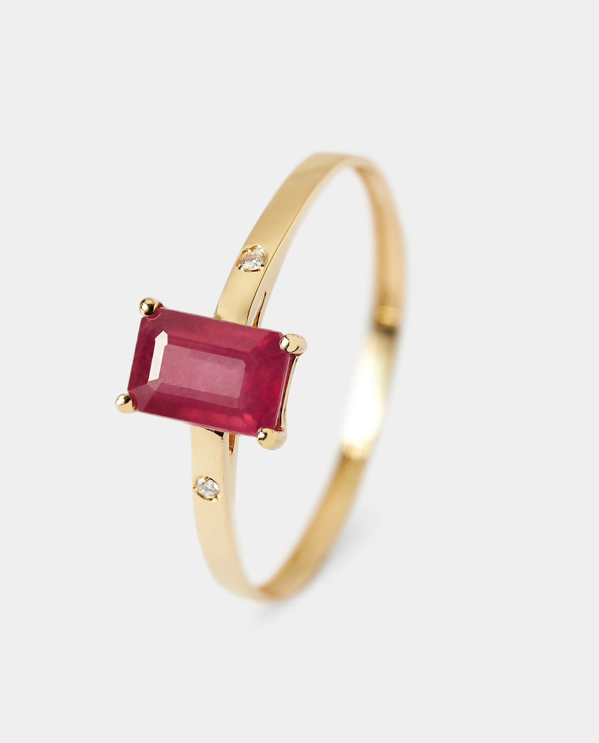 El Corte Inglés - Anillo de oro diamante y rubí.